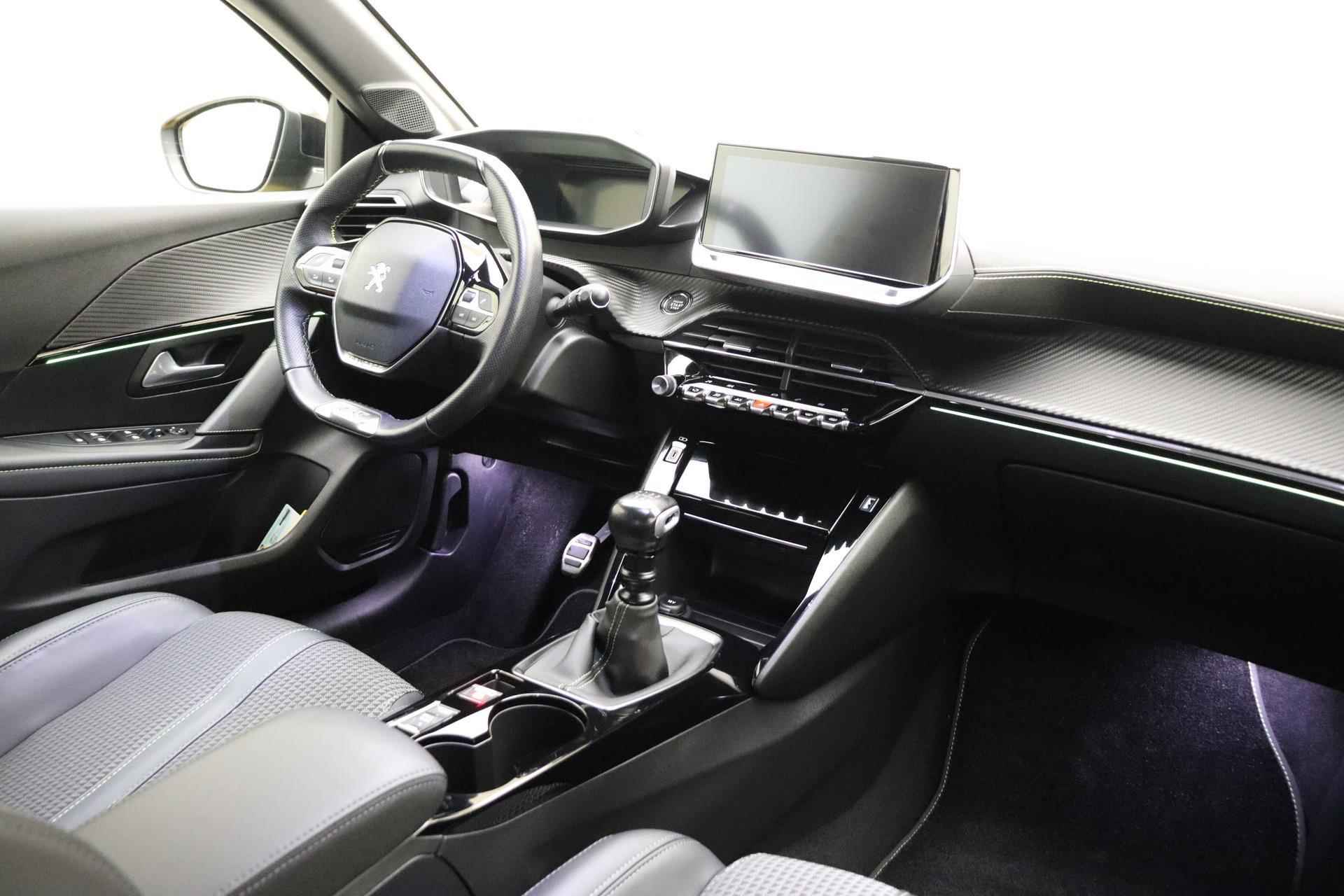Peugeot 208 1.2 PureTech GT-Line | Navigatie | Climate & Cruise Control | Dode hoek Sensoren | LED | LMV | 3D-Cockpit | - 4/36