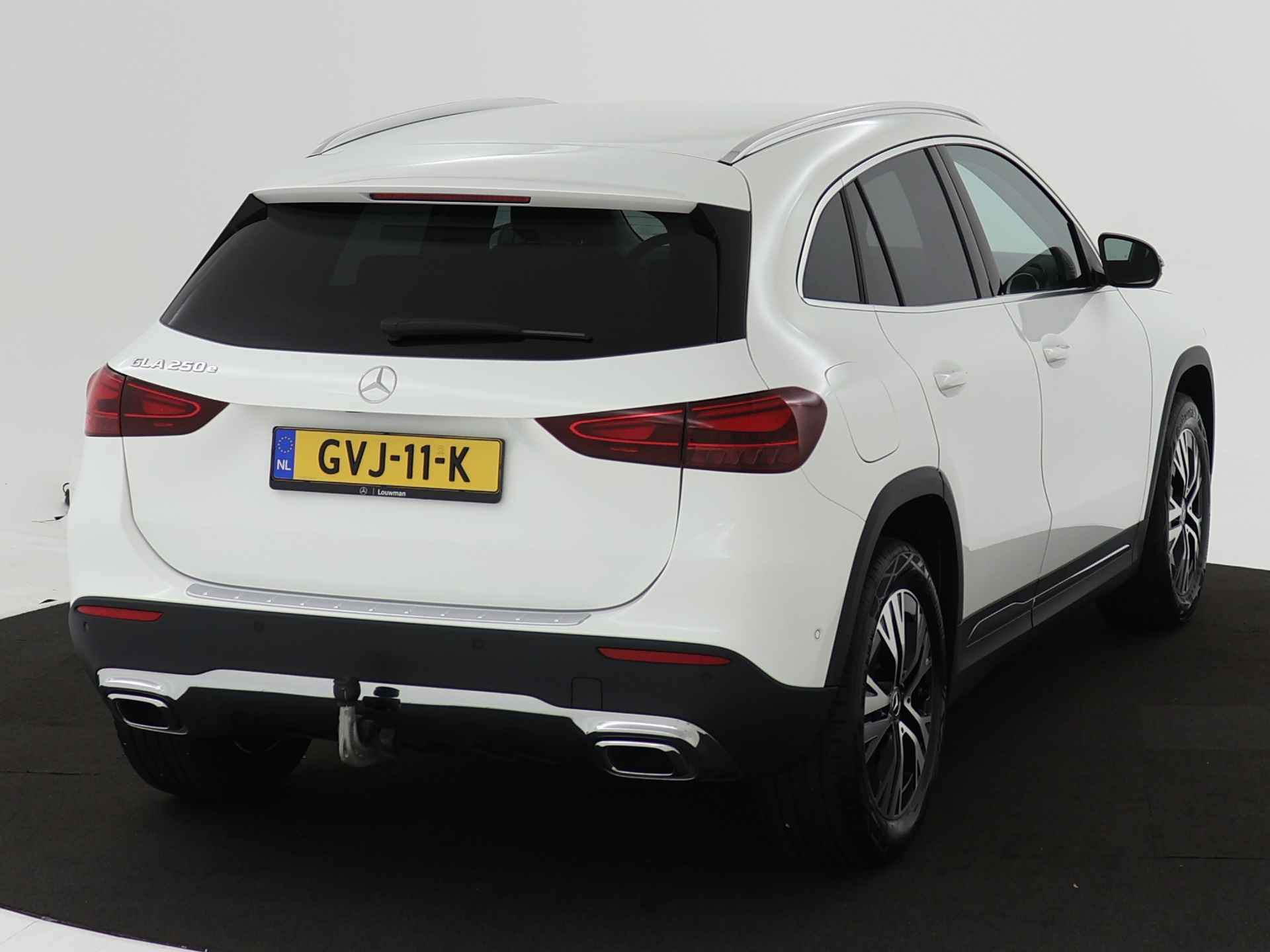 Mercedes-Benz GLA 250 e Face Lift Plug-In Hybride | Trekhaak | AC laden tot 11 kW | Dodehoek assist | Stuur en stoelverwarming | Inclusief 24 maanden MB Certified garantie voor Europa. - 18/46