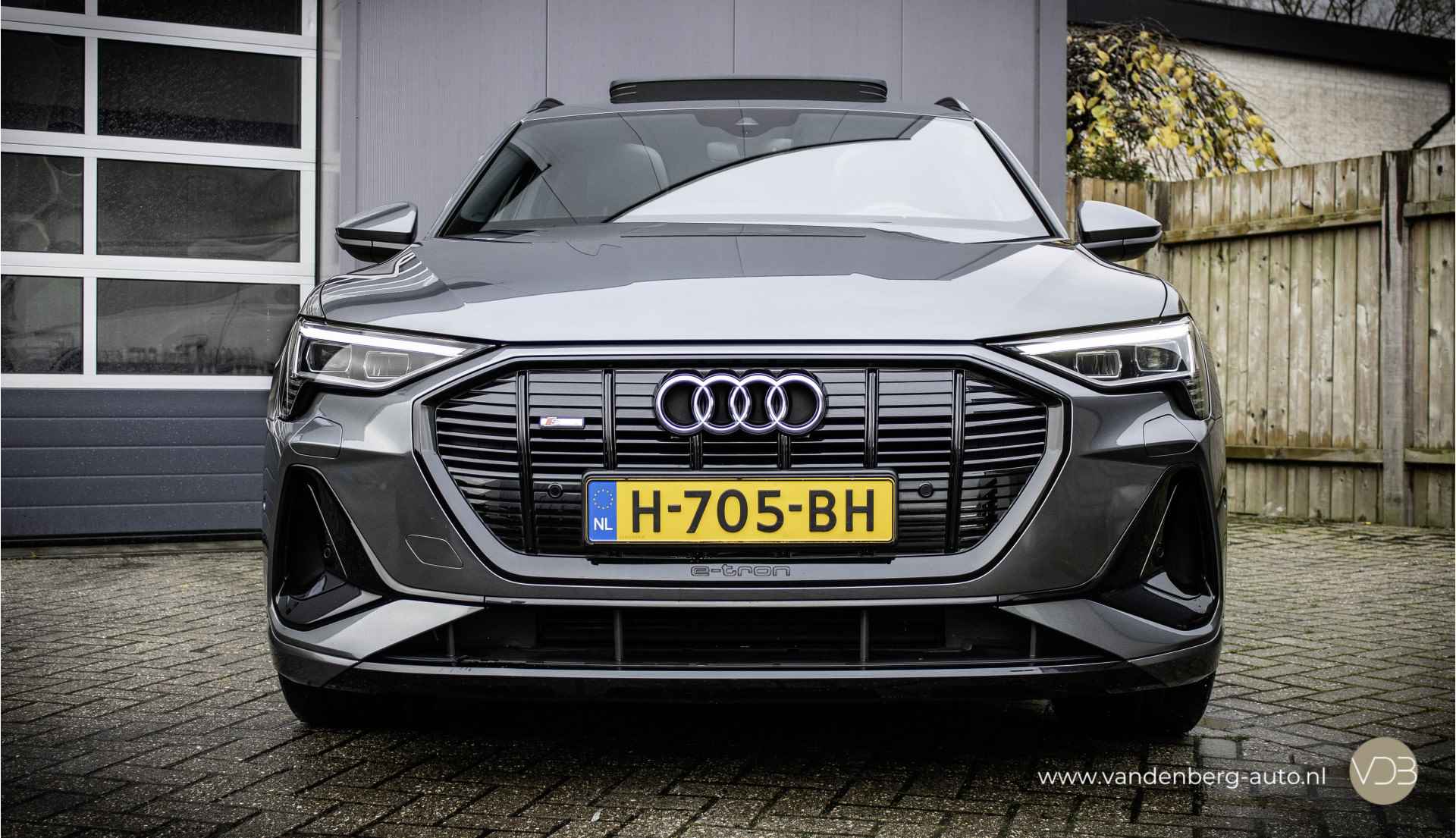 Audi e-tron 50 QuattroS-Line Black Edition PANO Origineel NL - 3/13