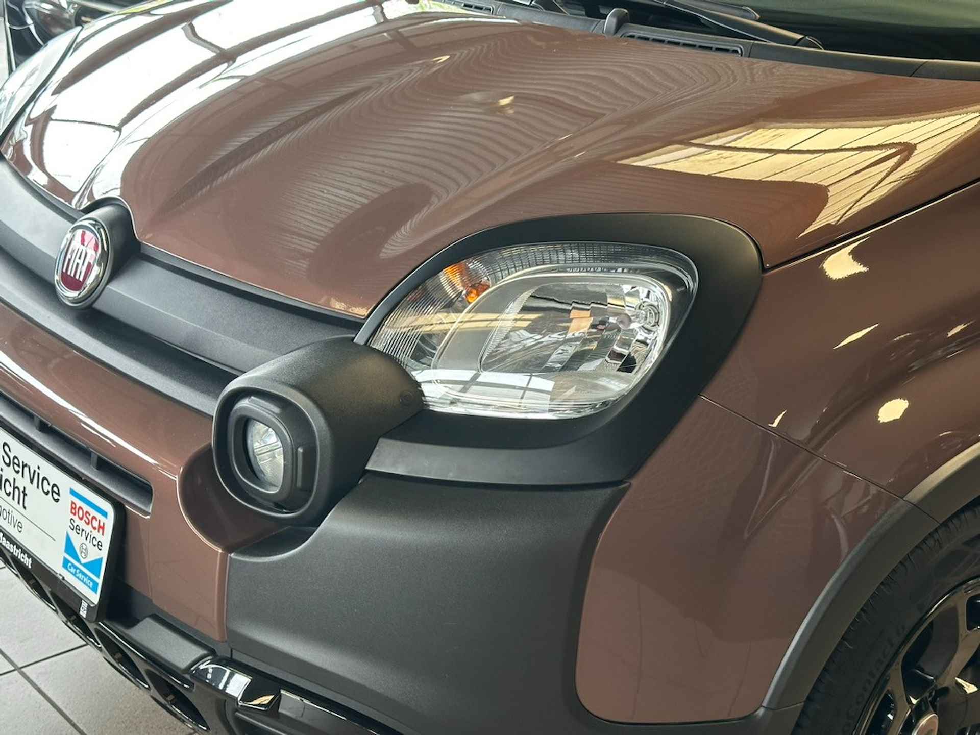 Fiat Panda 1.2 City Cross Trussardi | Italian Brown | Leer | Unieke verschijning Interesse, Proefrit? Bel of app met: 06-24 28 28 42 - 16/23