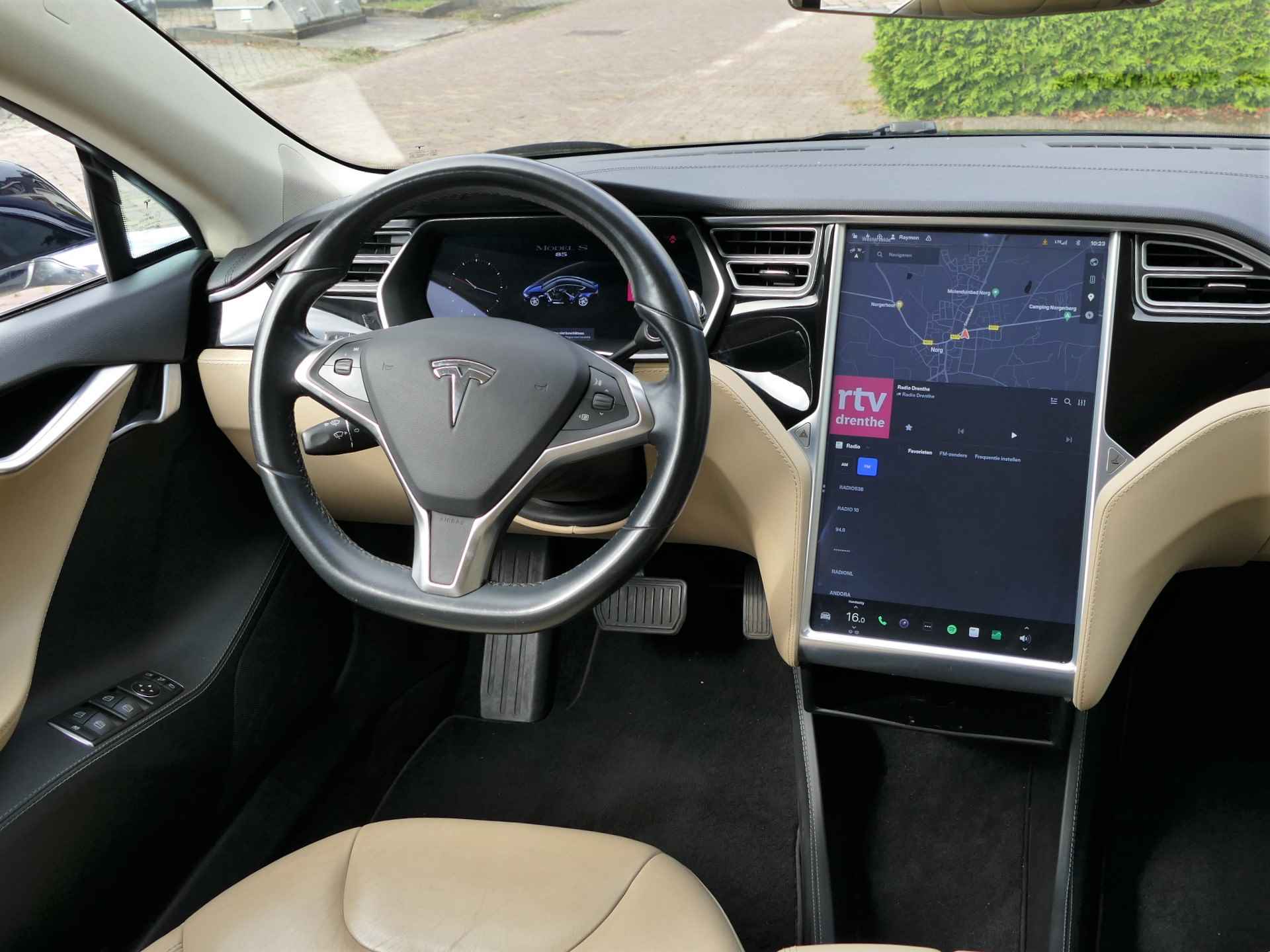 Tesla Model S 85 | FREE CHARGE | stoelverwarming | licht leder interieur | all-season-banden - 6/48