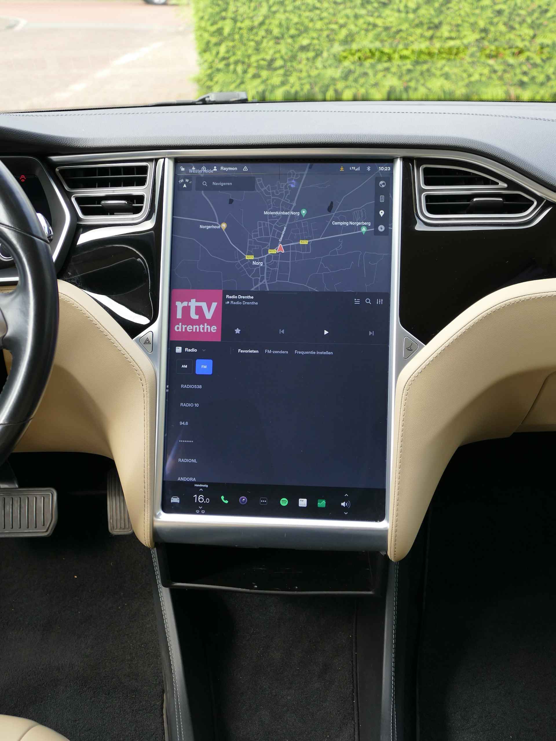 Tesla Model S 85 | FREE CHARGE | stoelverwarming | licht leder interieur | all-season-banden - 17/48