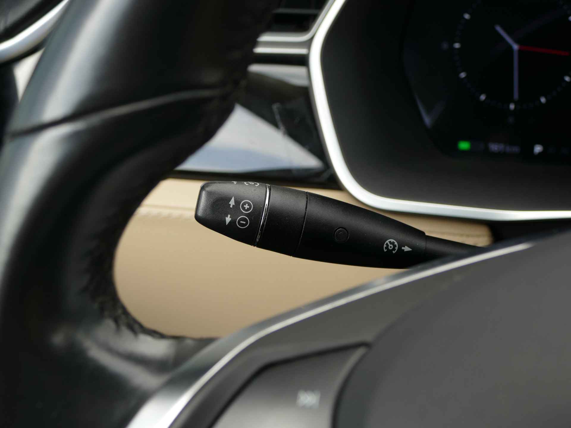 Tesla Model S 85 | FREE CHARGE | stoelverwarming | licht leder interieur | all-season-banden - 22/48