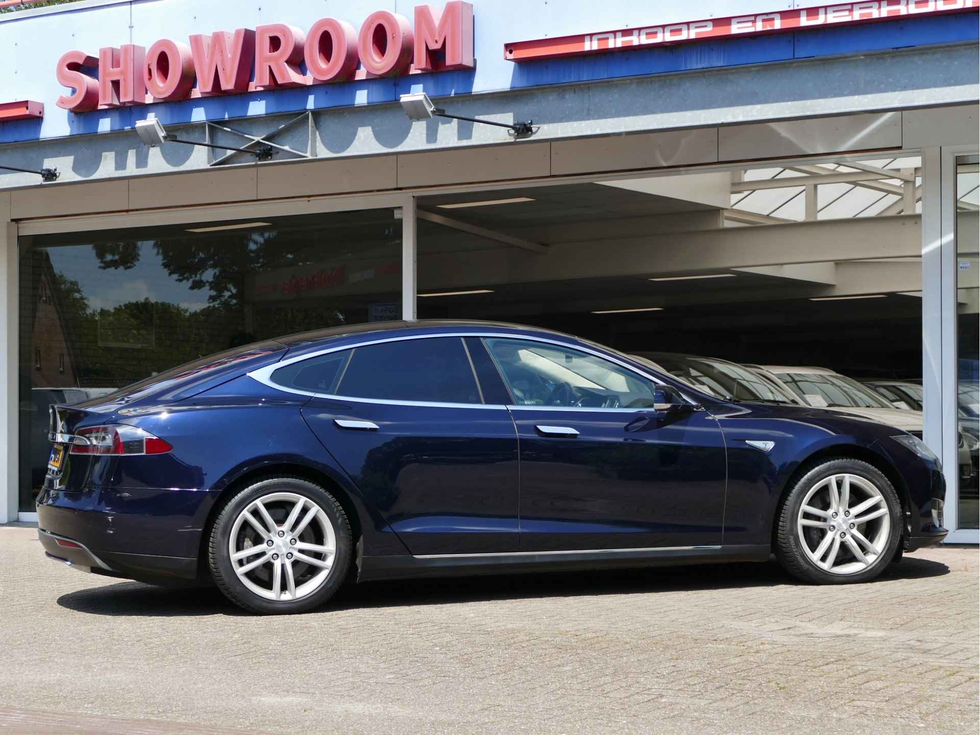 Tesla Model S 85 | FREE CHARGE | stoelverwarming | licht leder interieur | all-season-banden - 44/48