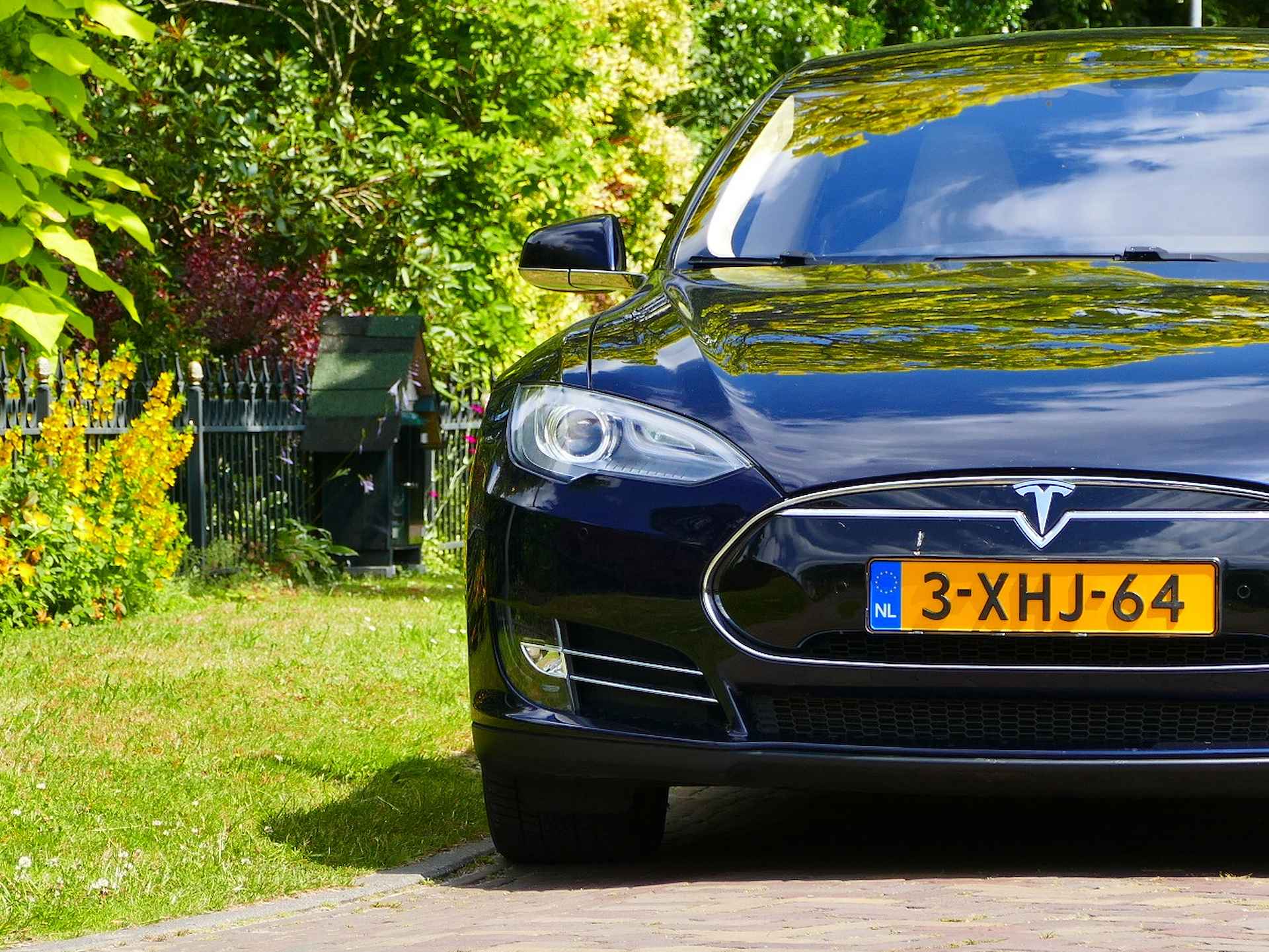 Tesla Model S 85 | FREE CHARGE | stoelverwarming | licht leder interieur | all-season-banden - 46/48