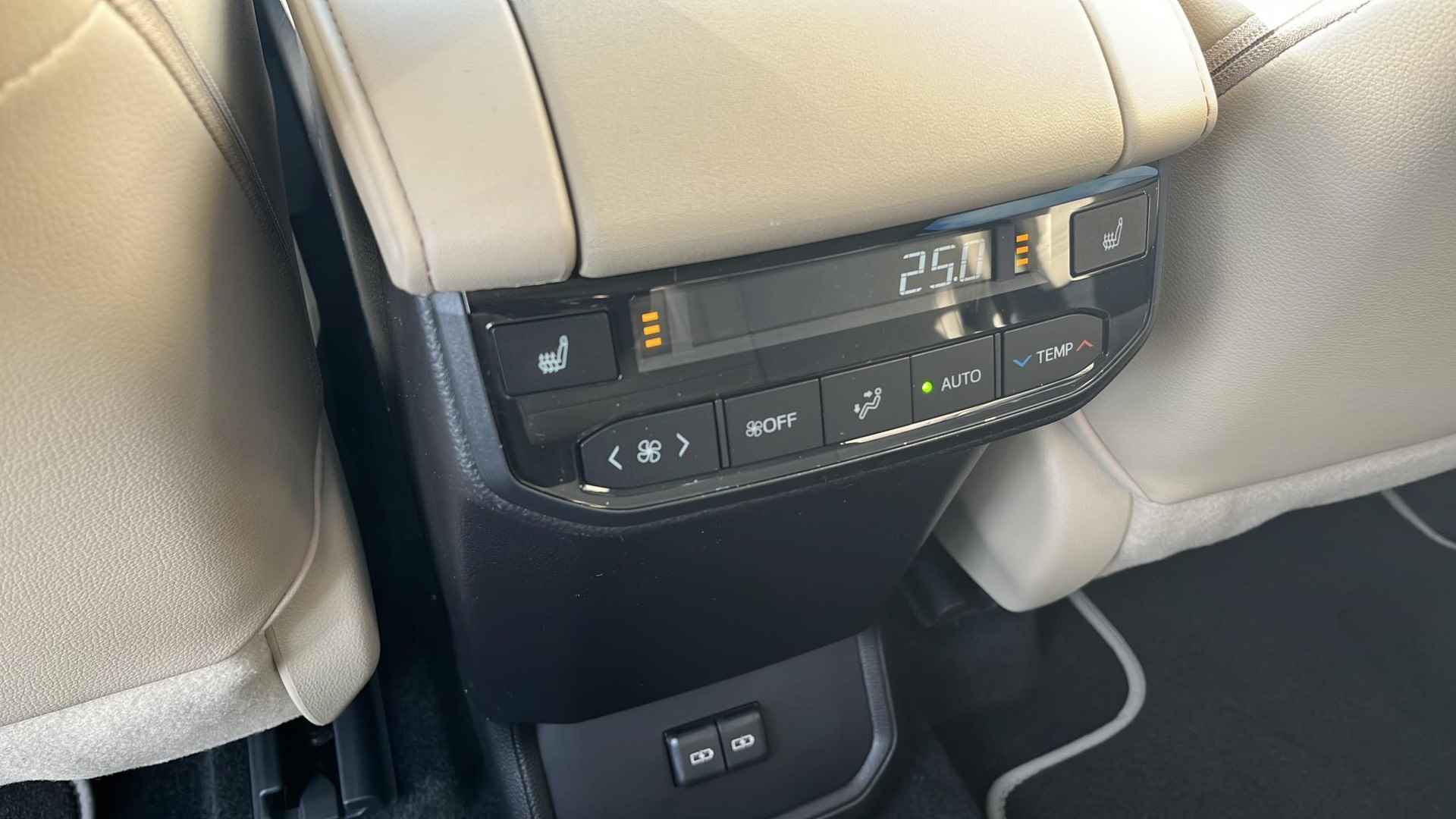 Toyota Highlander 2.5 AWD Hybrid Premium | All-in prijs | Rijk uitgerust | - 40/44