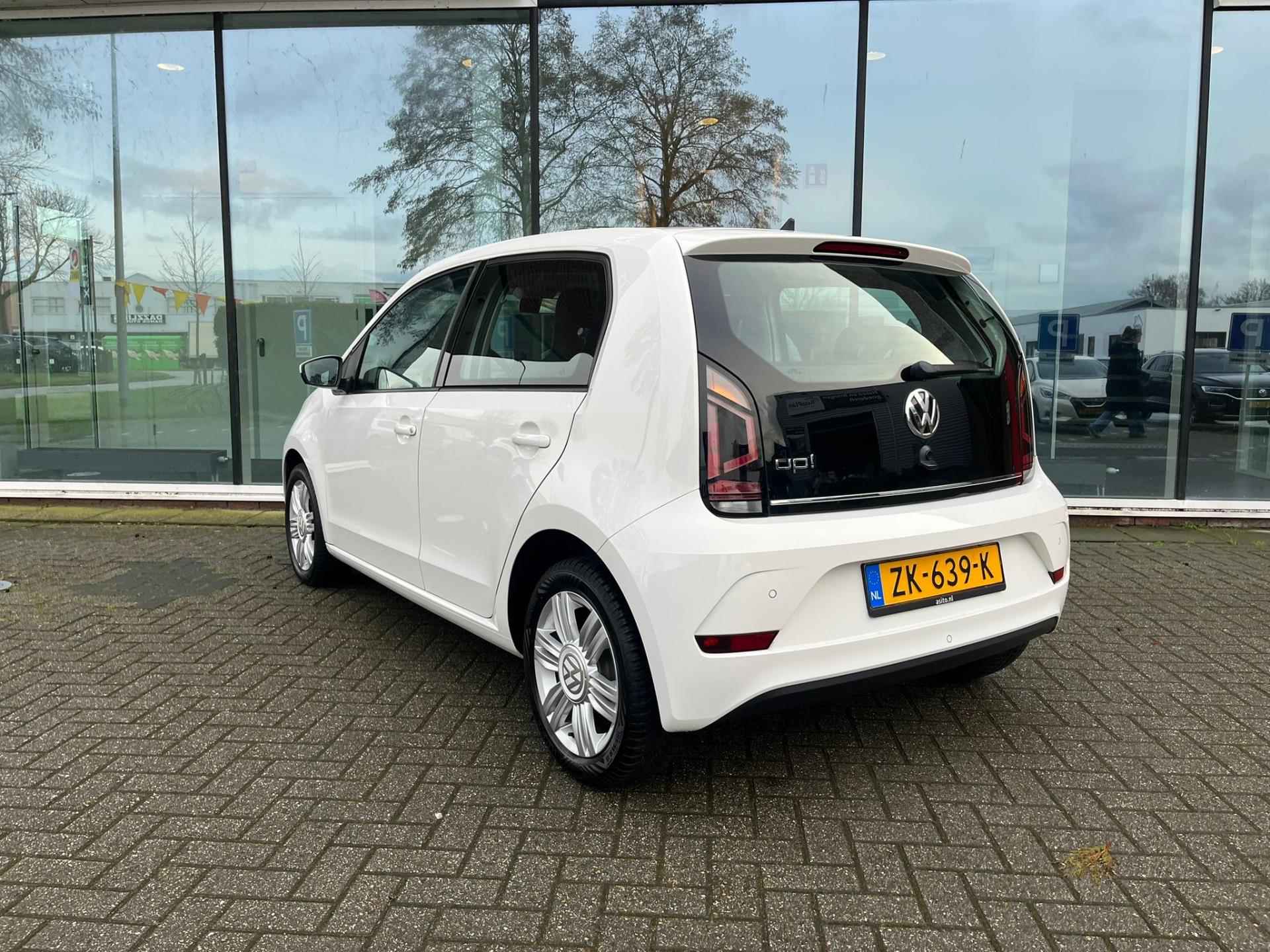 Volkswagen Up! 1.0 BMT high up! - Automaat - Parkeerhulp - Climate - Winterpakket - Org.NL - 24/24