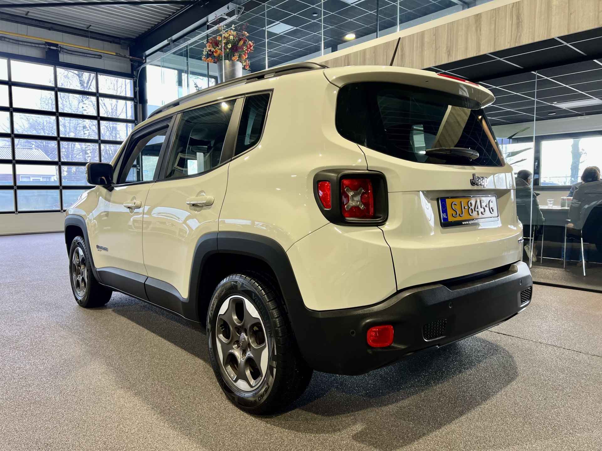 Jeep Renegade 1.4 MultiAir Longitude Navigatie | Cruise - 3/42