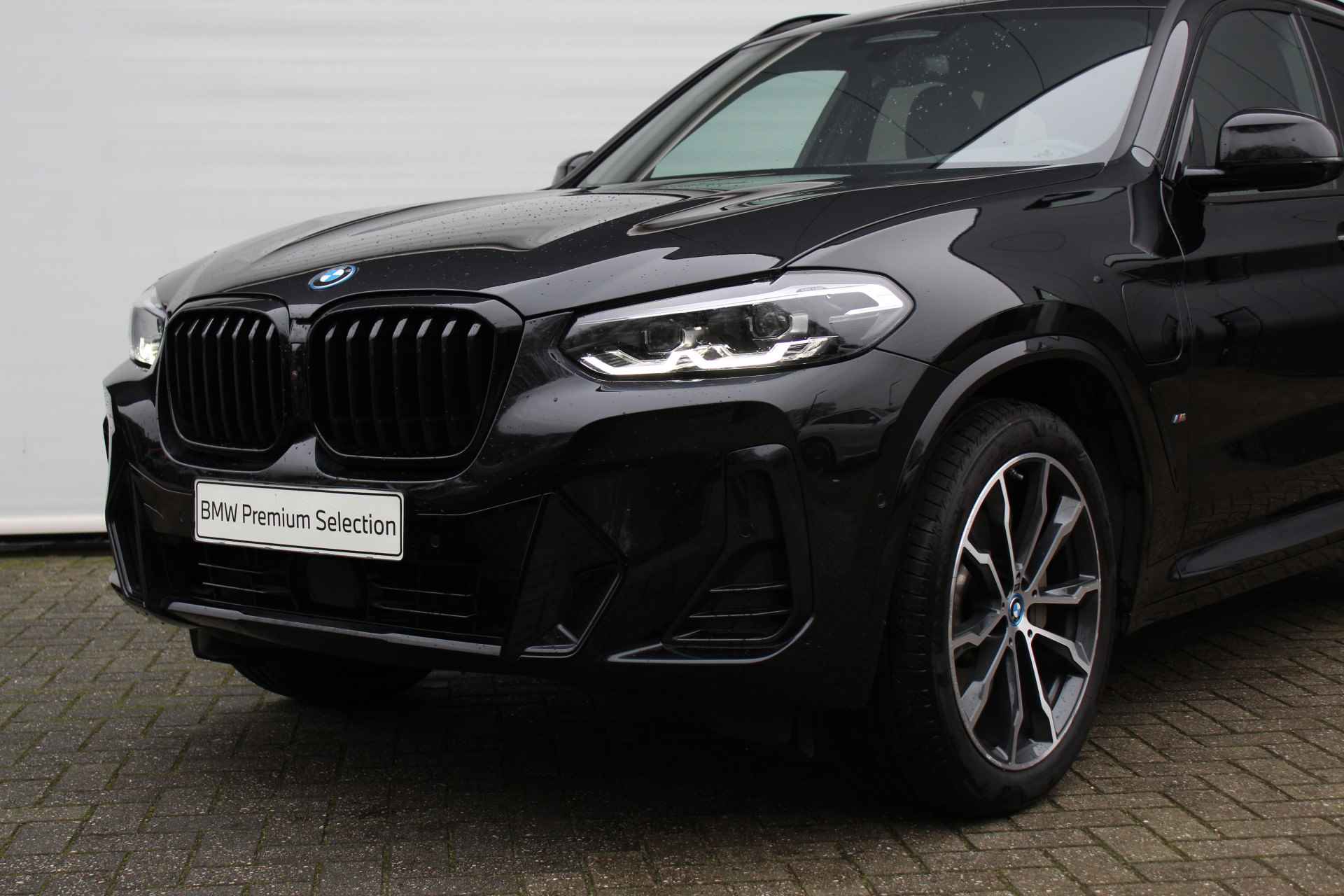 BMW X3 xDrive30e High Executive M Sport Automaat / Panoramadak / Trekhaak / Sportstoelen / Verwarmd stuurwiel / Adaptief onderstel / Stoelverwarming / Harman Kardon / Parking Assistant Plus - 9/30