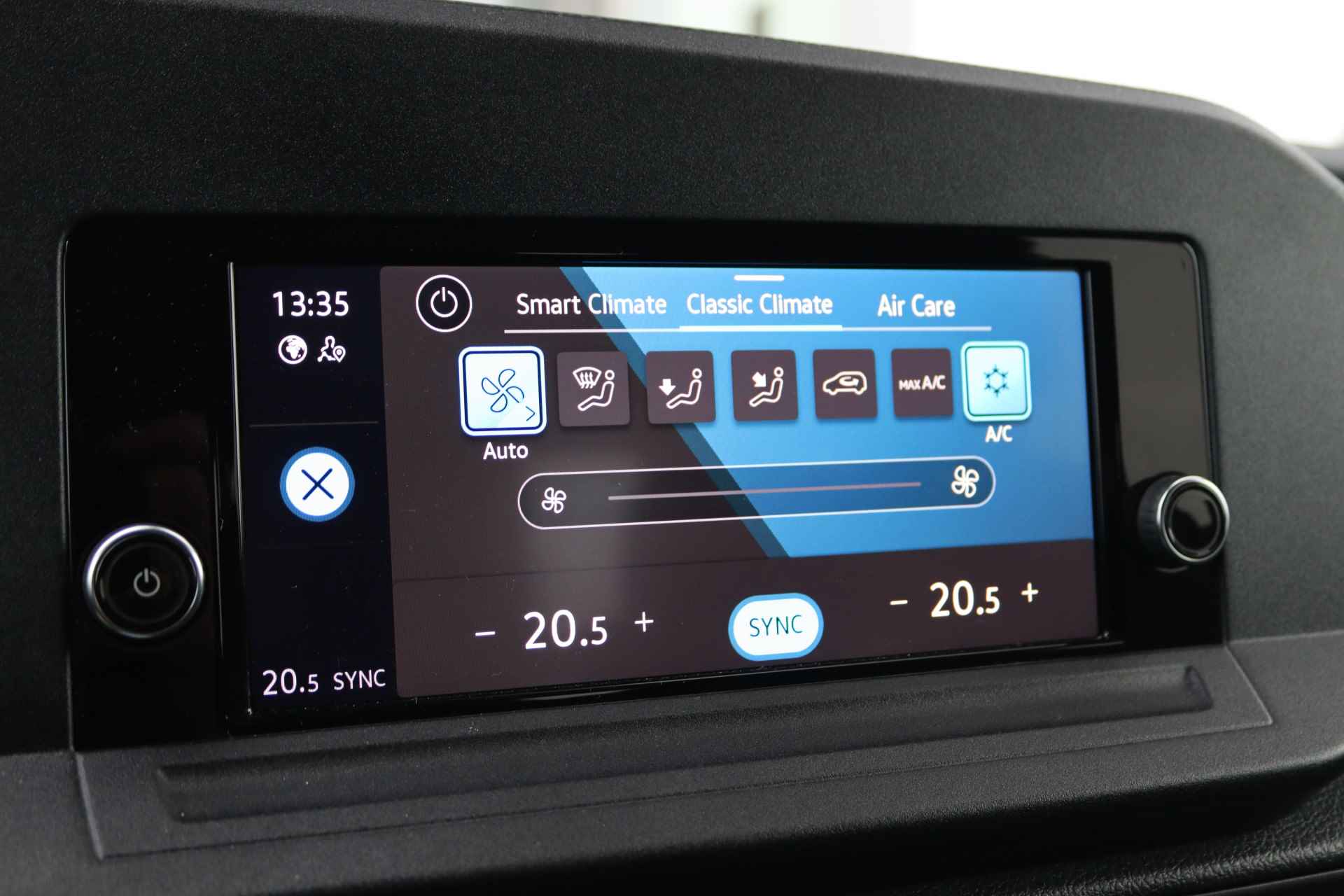 Volkswagen Caddy 1.5 TSI 115 pk Life 5p | Trekhaak Afneembaar | Climatronic | App Connect | PDC | Cruise Control | Fabrieksgarantie tot 07-03-2027 of 80.000km - 25/33