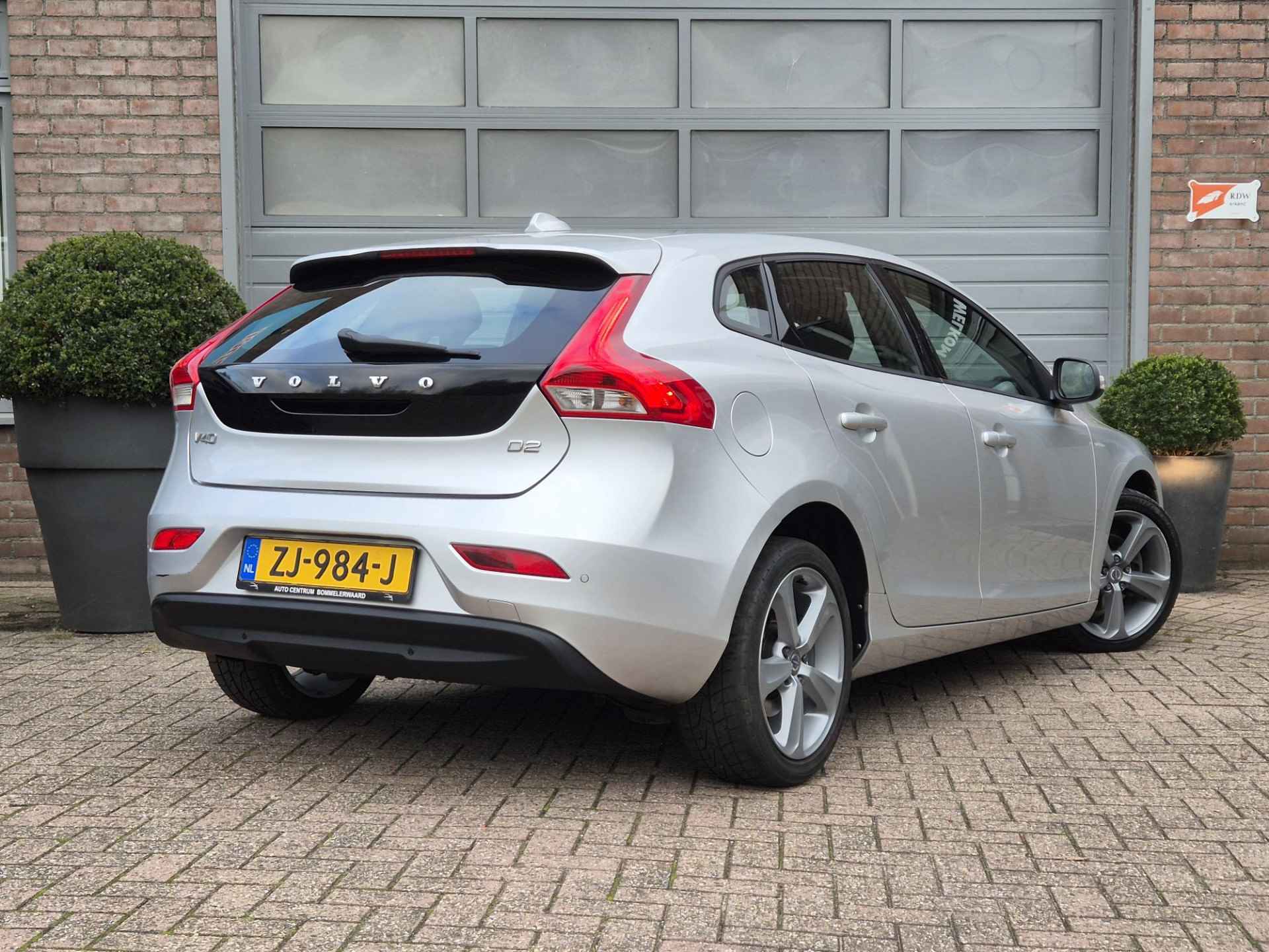 Volvo V40 2.0 D2 Momentum € 584 Rest BPM, Set extra velgen inclusief. - 14/23