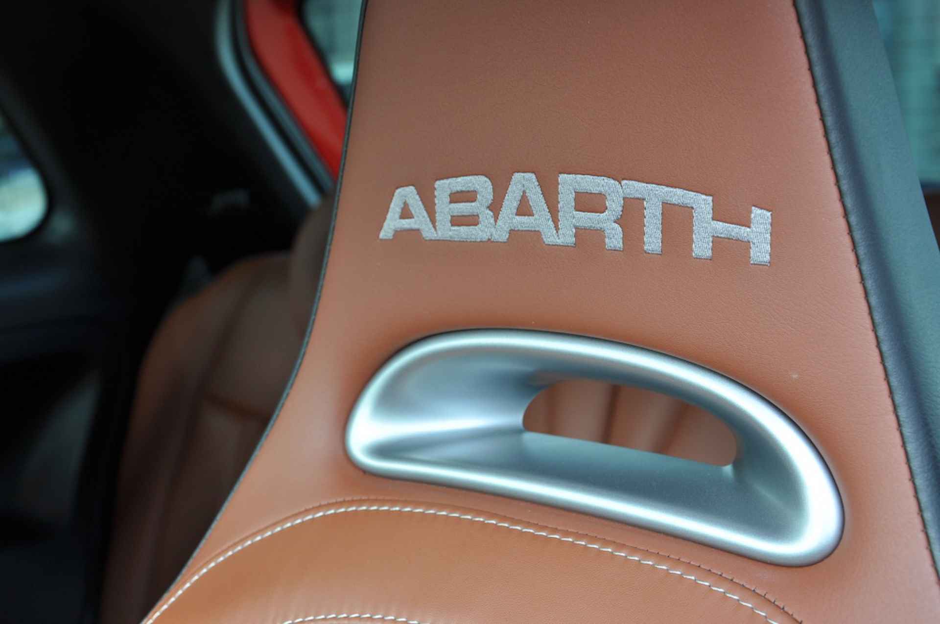 Abarth 500 Rosso 1.4 T-Jet Ab. Tur 70 - 5/25