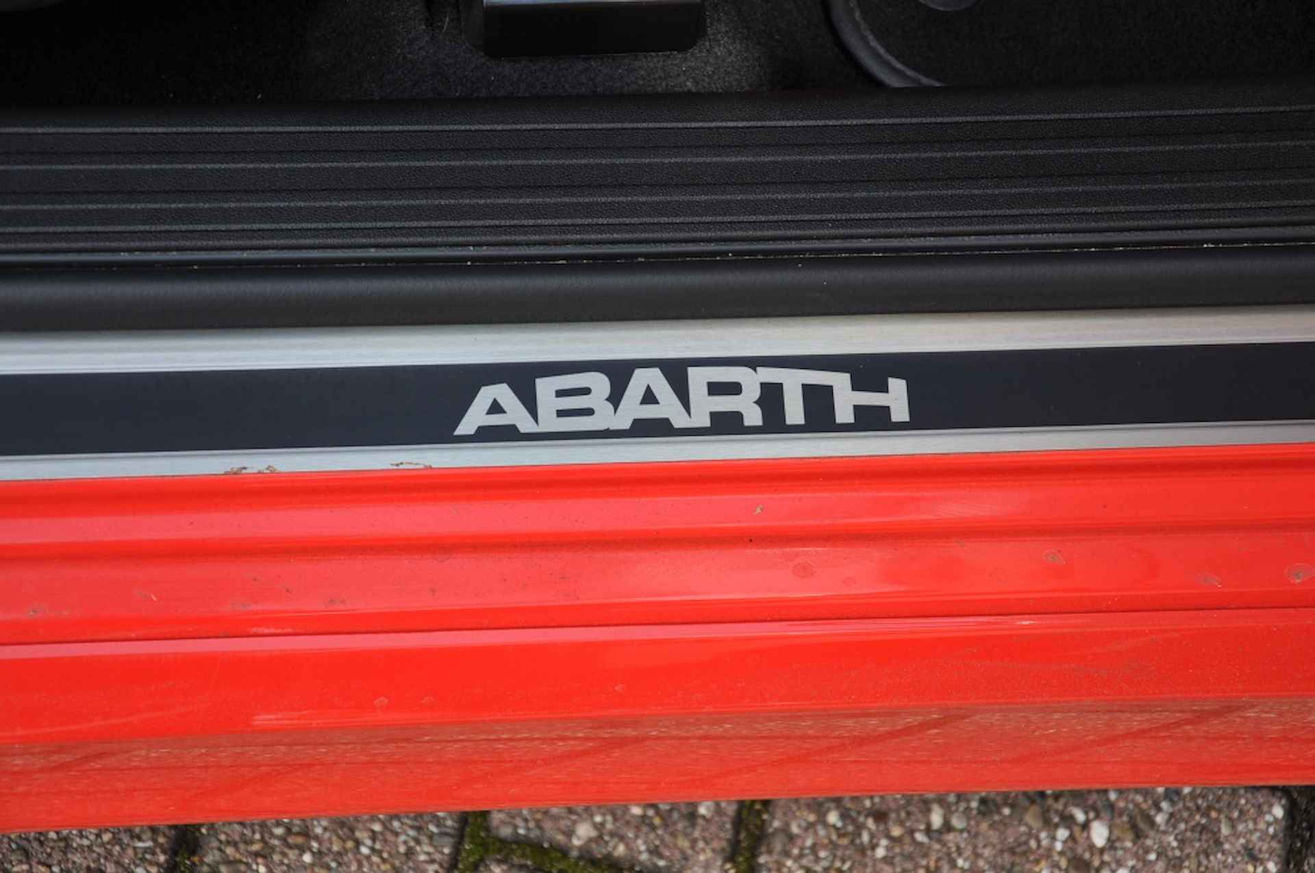 Abarth 500 Rosso 1.4 T-Jet Ab. Tur 70 - 23/25