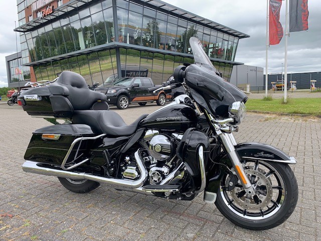 Harley-Davidson FLHTK Ultra Limited bij viaBOVAG.nl