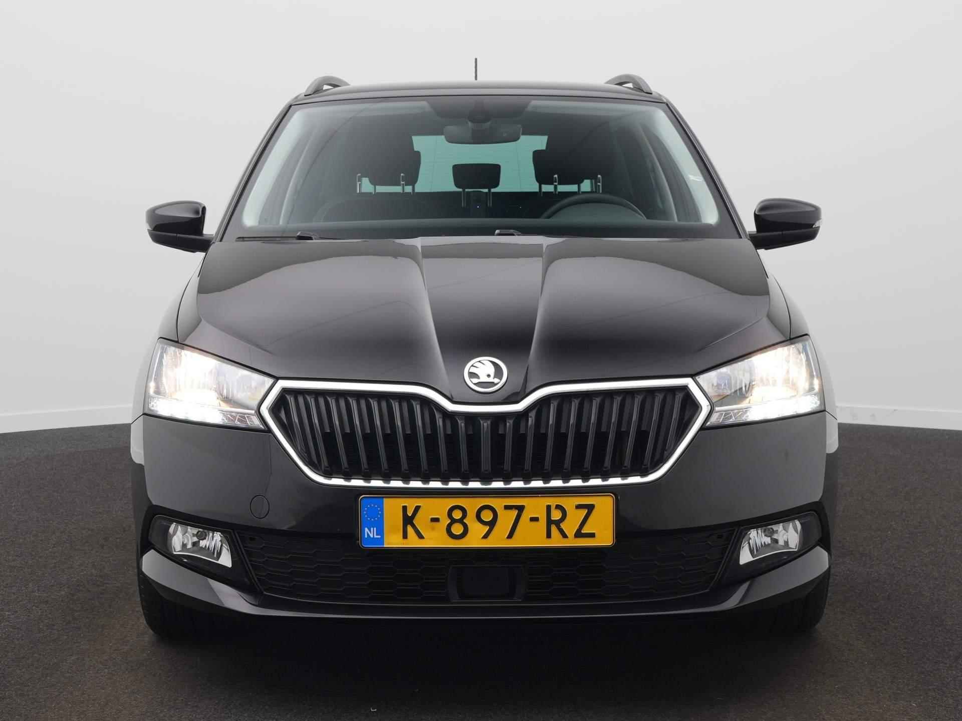 Skoda Fabia Combi 1.0 TSI Ambition / AUTOMAAT / Climate Control / Navigatie / Cruise Control - 2/36