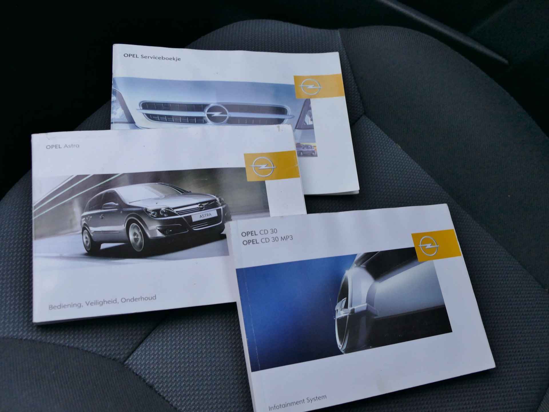 Opel Astra Wagon 1.4 Enjoy | trekhaak | airco - 18/37
