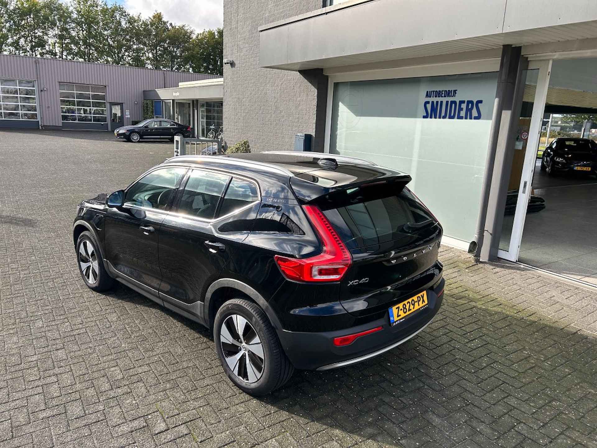 VOLVO Xc40 T4 Recharge Inscription Expression Automaat - 7/35