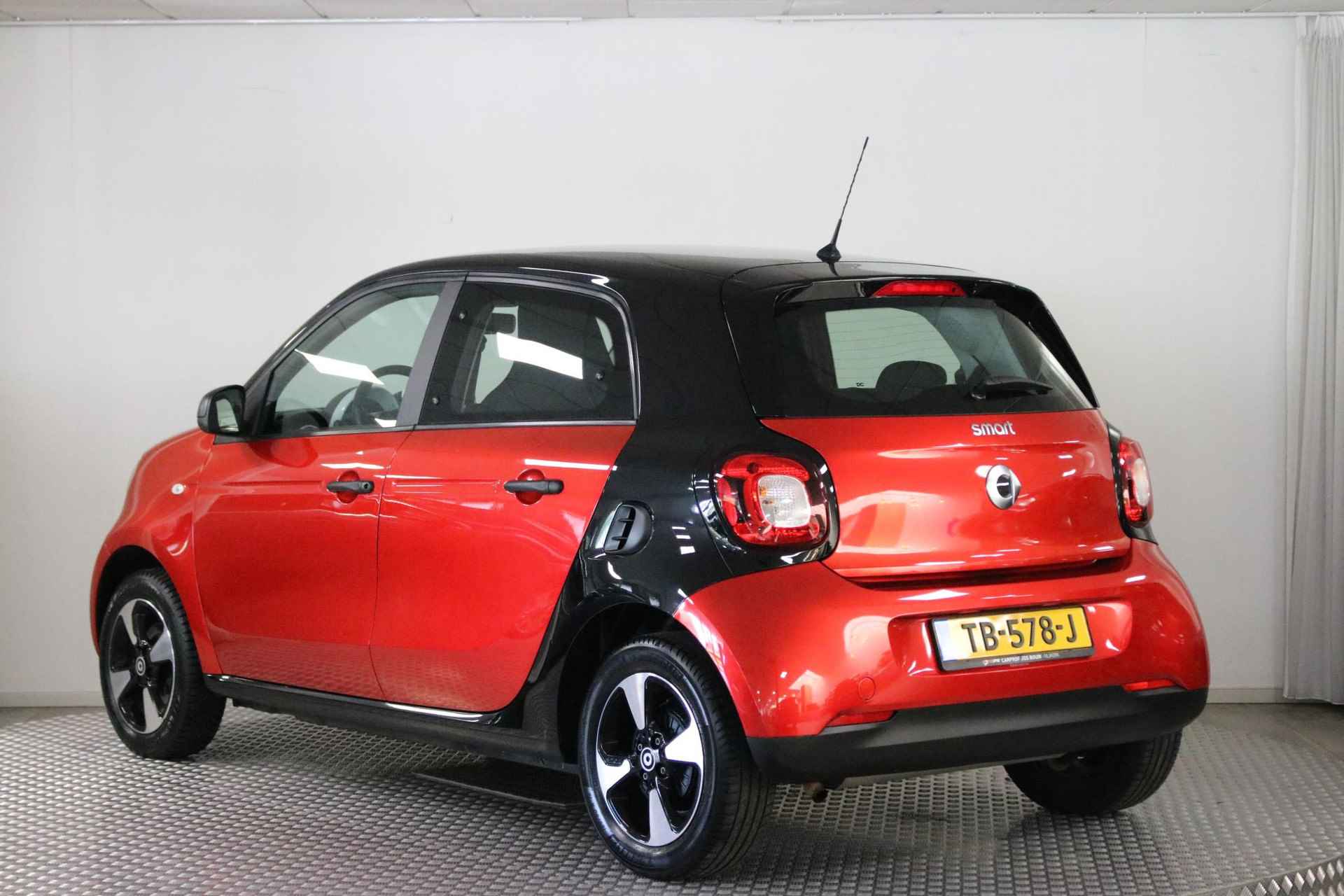 smart forfour 1.0 Business Solution Climate | Cruise | Lichtmetaal | Elek. ramen | NAP. - 10/27