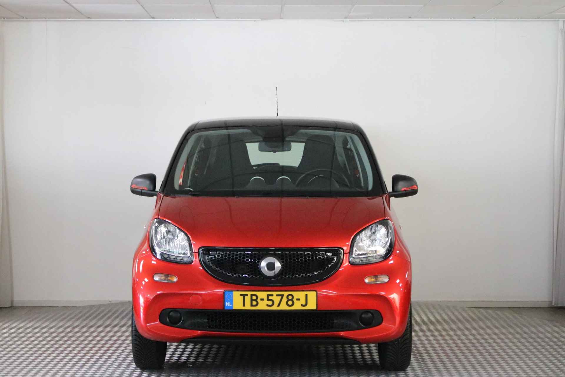 smart forfour 1.0 Business Solution Climate | Cruise | Lichtmetaal | Elek. ramen | NAP. - 25/27