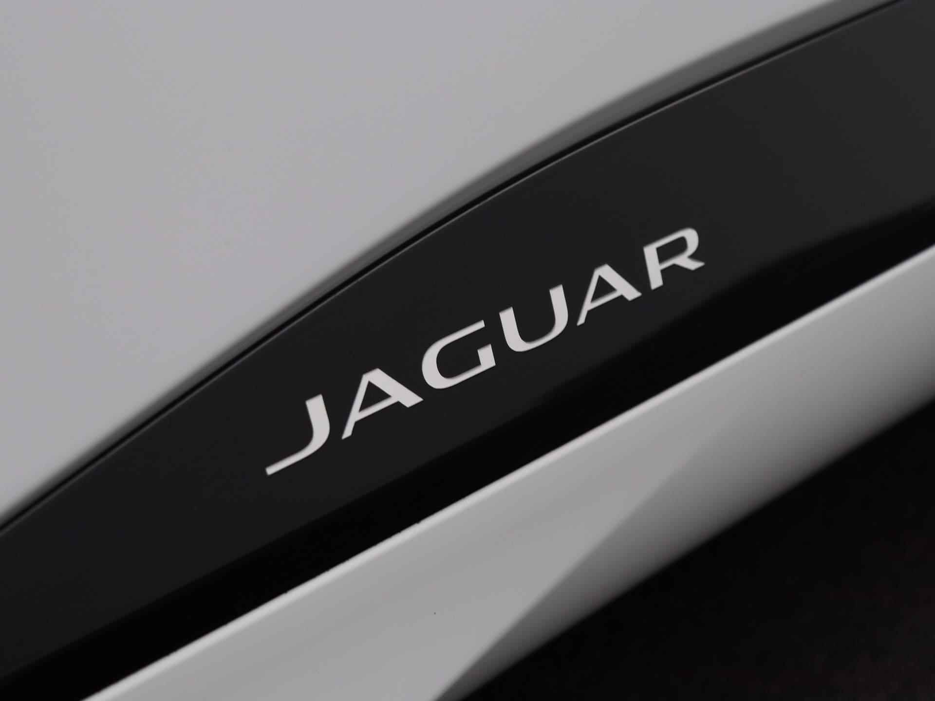 Jaguar I-PACE EV400 S 90 kWh | PANORAMADAK | LEDER | MERIDIAN AUDIO | NAVIGATIE | CLIMATE CONTROL | ACHTERUITRIJCAMERA | ELEKTRISCHE ACHTETRKLEP | LED KOPLAMPEN | LANE ASSIST | - 19/48