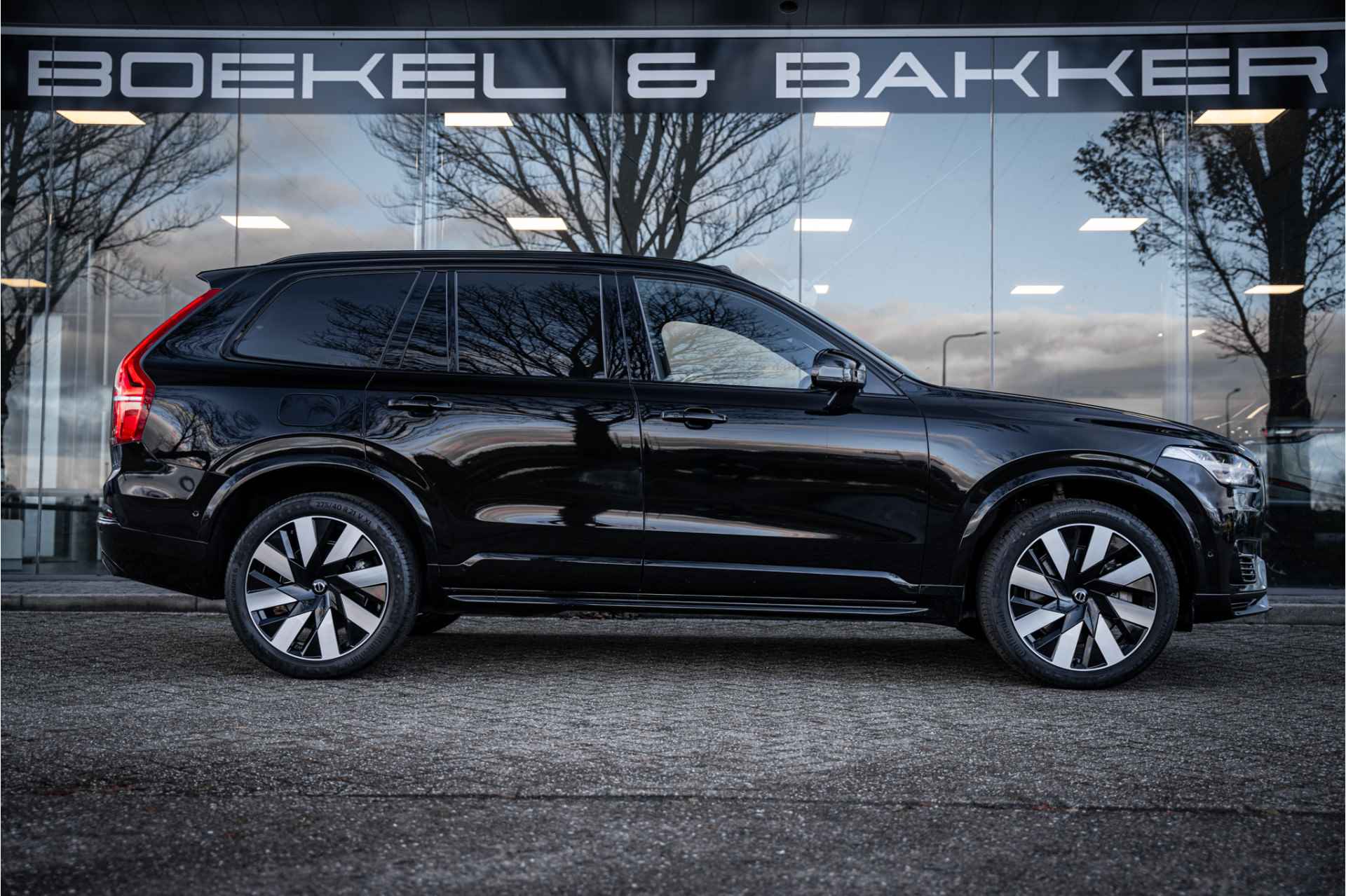 Volvo XC90 T8 Recharge AWD ULTRA DARK - LONG RANGE - B&W- LUCHTVERING-Trekhaak wegklapbaar - Panoramadak - - 42/85