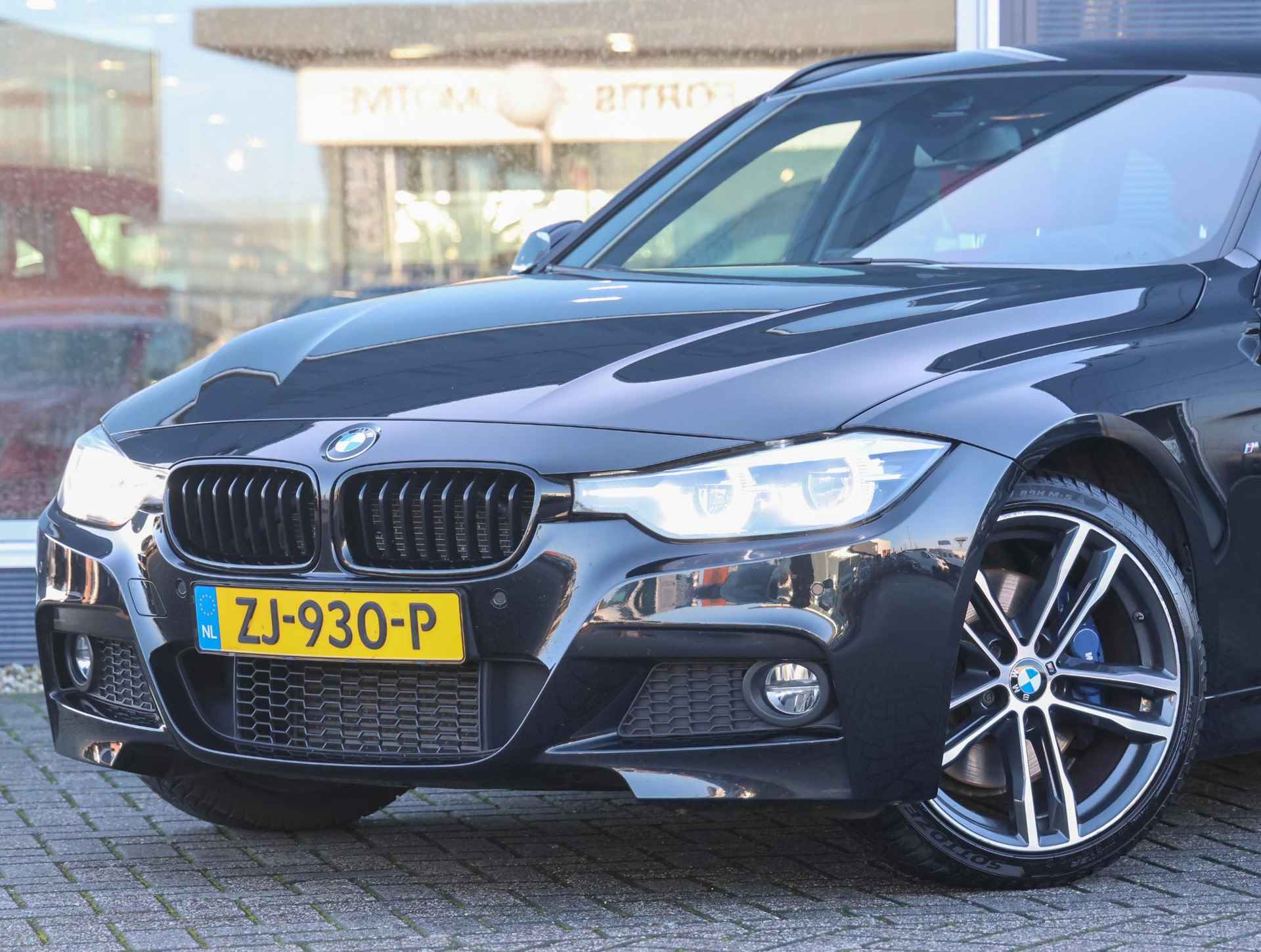 BMW 3-serie Touring 150pk M Sport Edition 1ste eigenaar | UNIEK!! | LEER | 19"LMV | Electrische klep | LED - 11/50