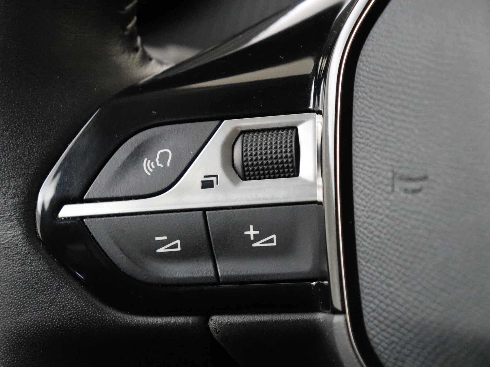 Peugeot 208 1.2 PureTech Allure 5 deurs | Navigatie | Lichtmetalen velgen | Climate Control - 21/33