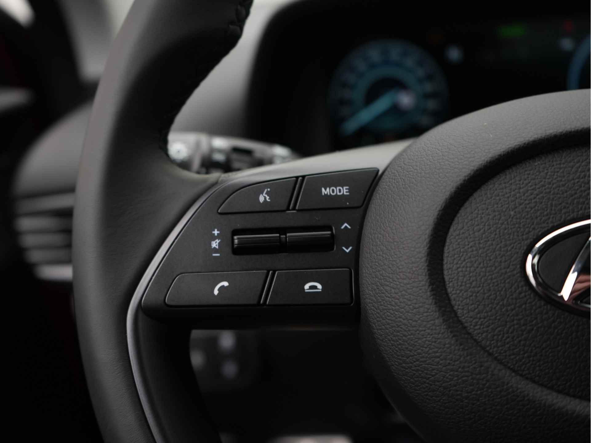 Hyundai Bayon 1.0 T-GDI Comfort Met Apple Carplay Navigatie, Airconditioning en Cruise Control Uit voorraad leverbaar! - 24/38