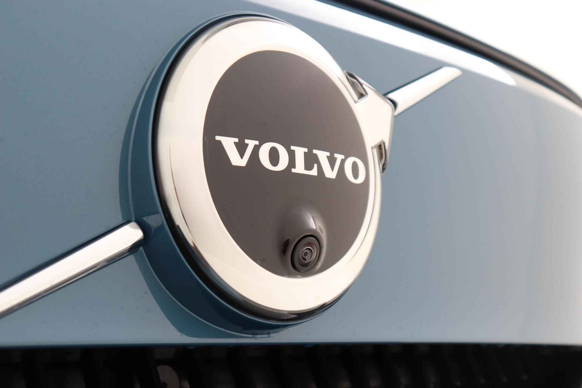 Volvo C40 RECHARGE TWIN ULTIMATE Climate Line, Extra Getint Glas & 20" Lichtmetalen Velgen - 16/125