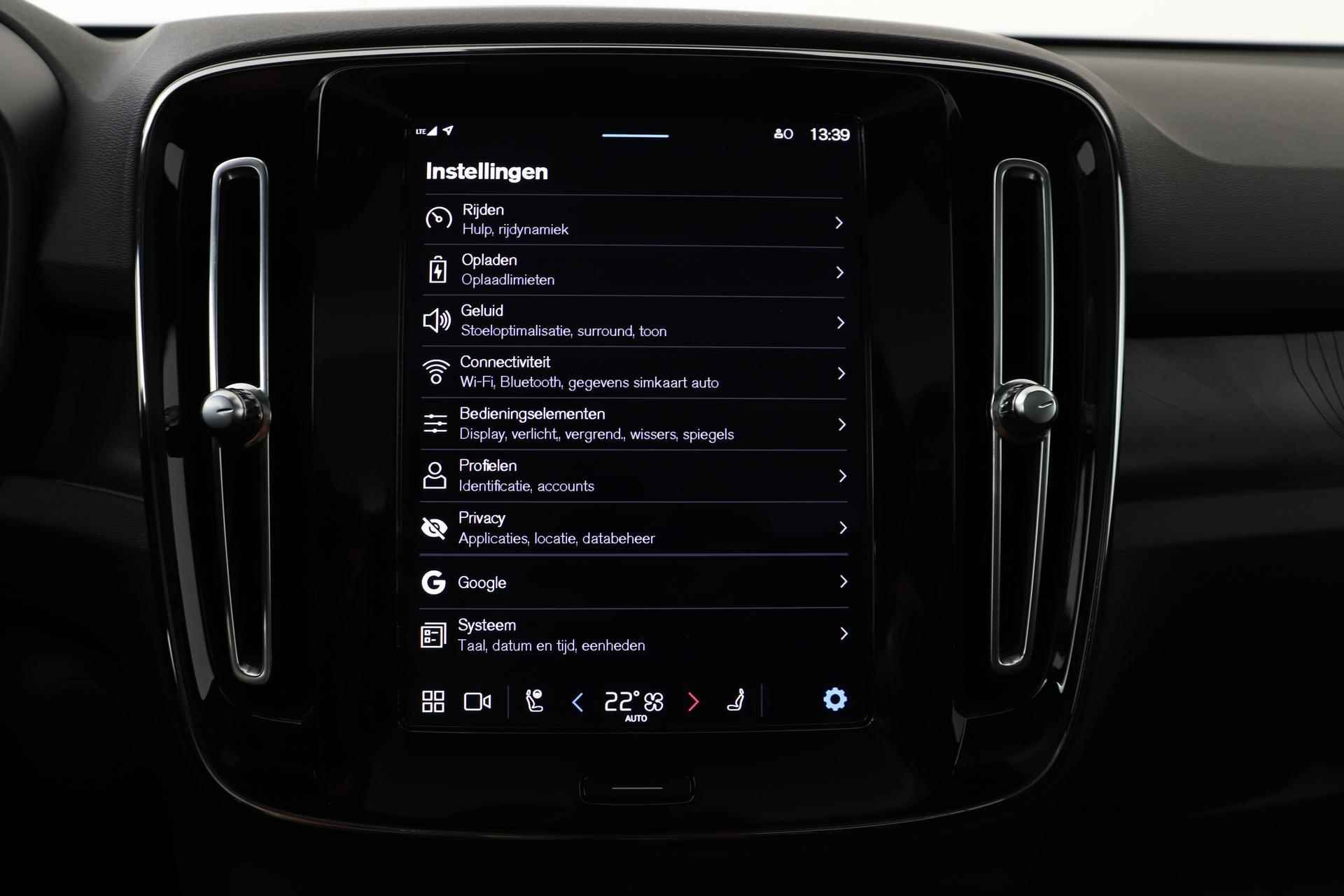 Volvo C40 RECHARGE TWIN ULTIMATE Climate Line, Extra Getint Glas & 20" Lichtmetalen Velgen - 55/125