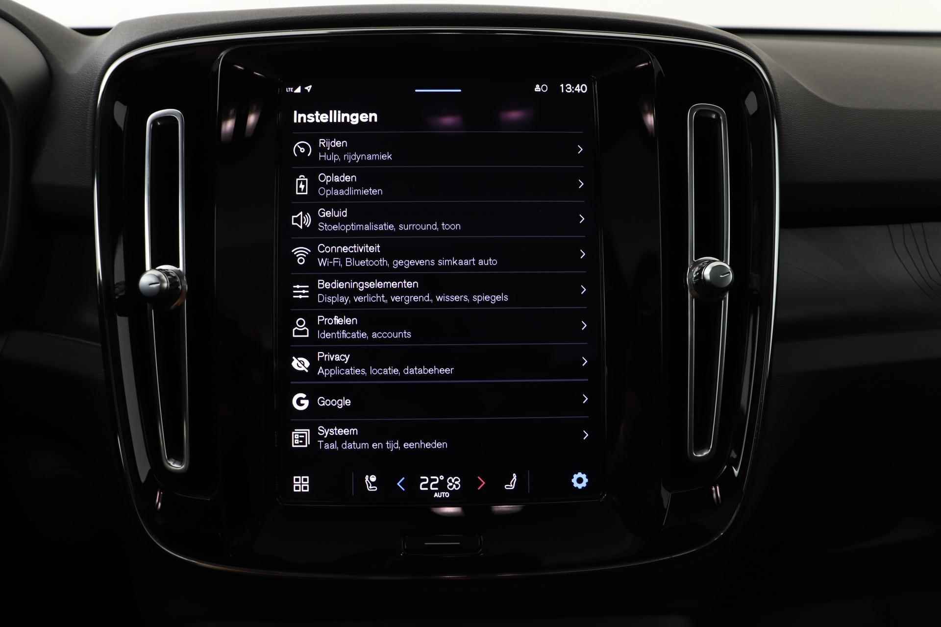 Volvo C40 RECHARGE TWIN ULTIMATE Climate Line, Extra Getint Glas & 20" Lichtmetalen Velgen - 63/125