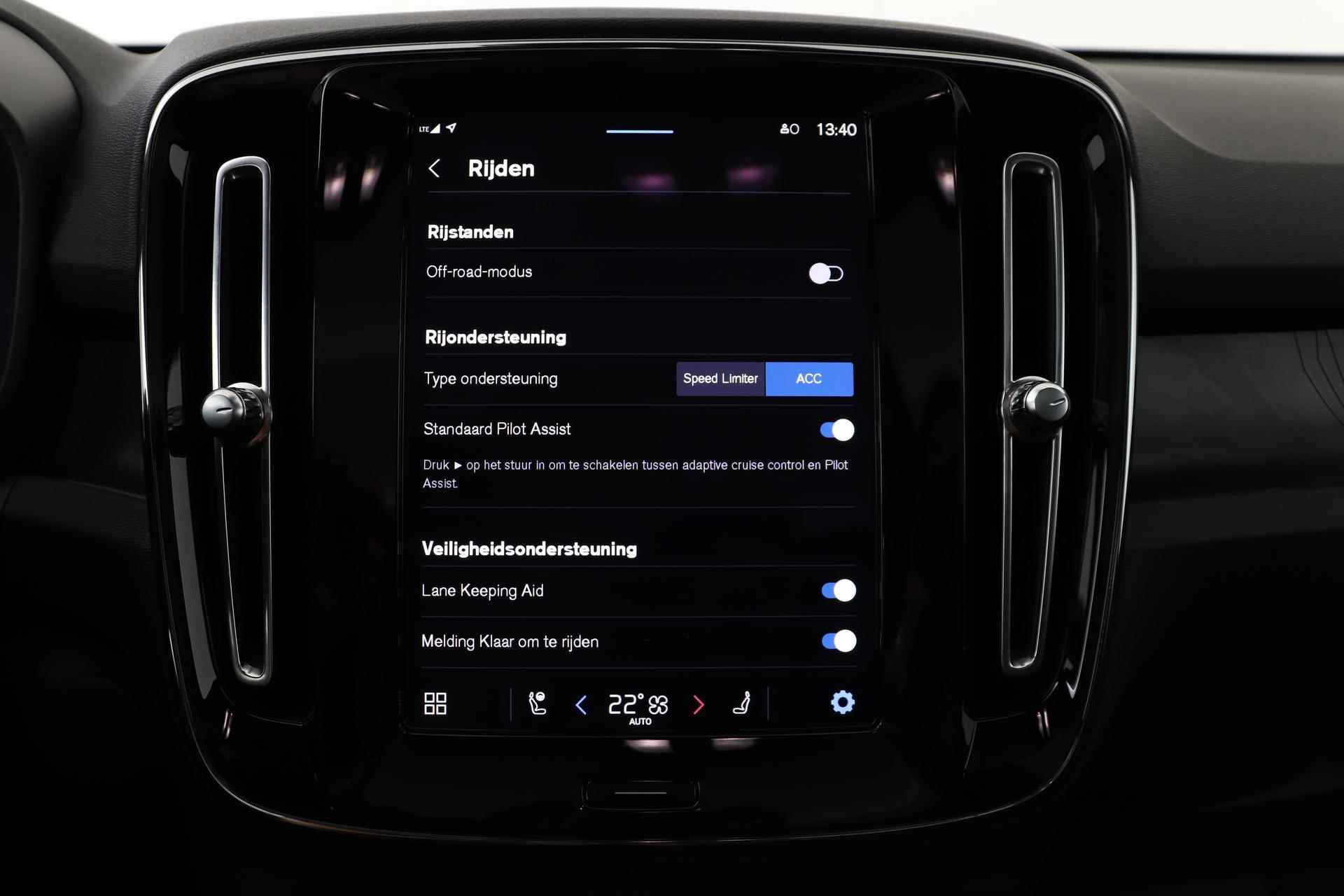 Volvo C40 RECHARGE TWIN ULTIMATE Climate Line, Extra Getint Glas & 20" Lichtmetalen Velgen - 65/125