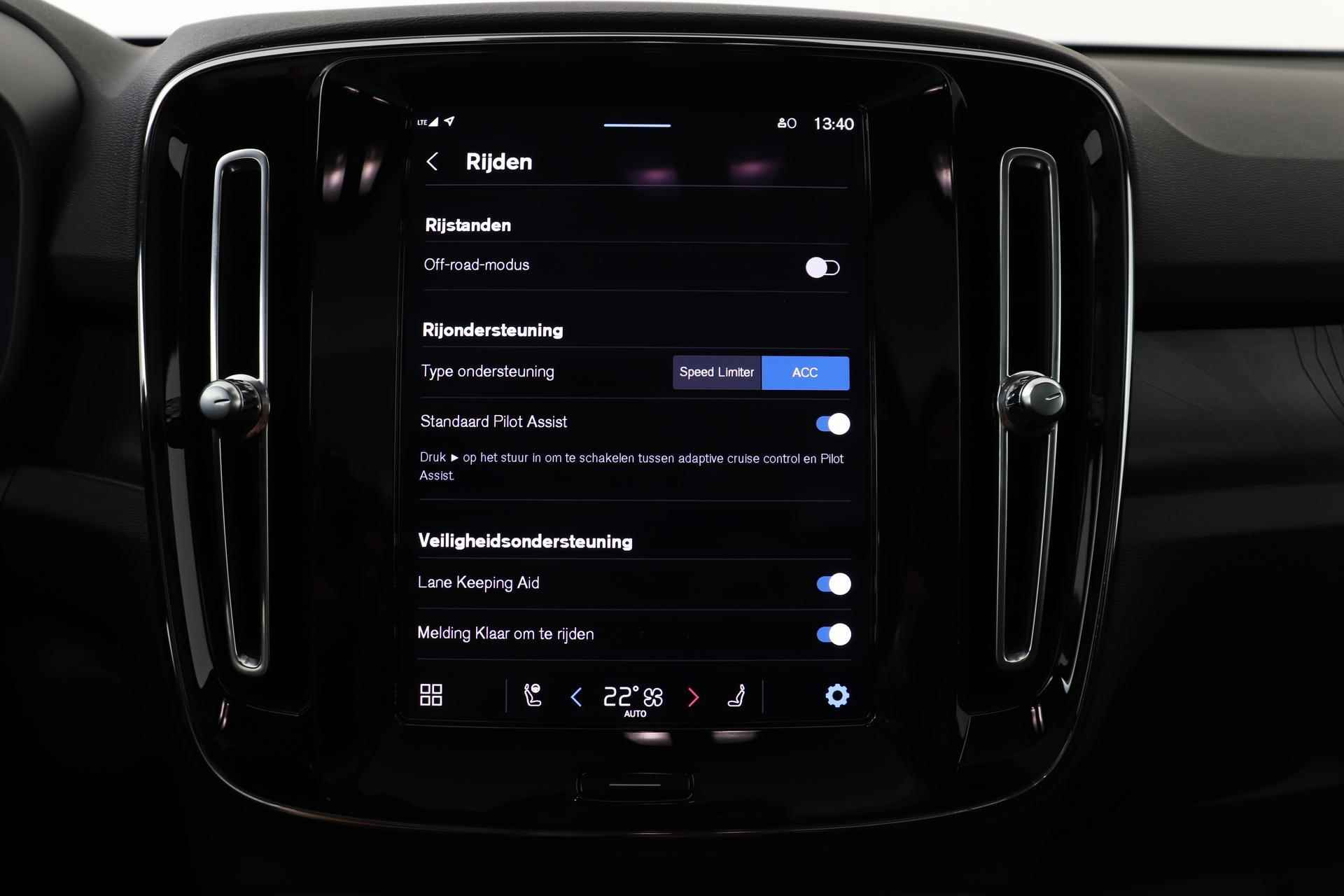 Volvo C40 RECHARGE TWIN ULTIMATE Climate Line, Extra Getint Glas & 20" Lichtmetalen Velgen - 66/125