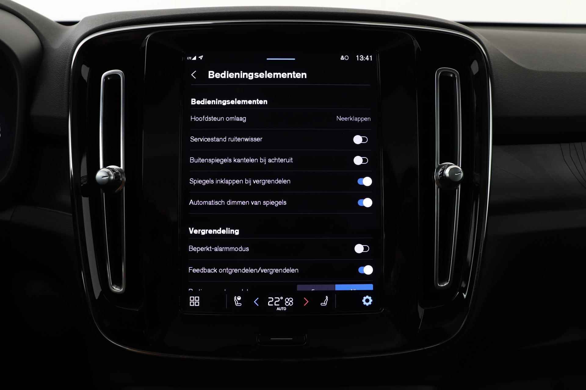 Volvo C40 RECHARGE TWIN ULTIMATE Climate Line, Extra Getint Glas & 20" Lichtmetalen Velgen - 70/125