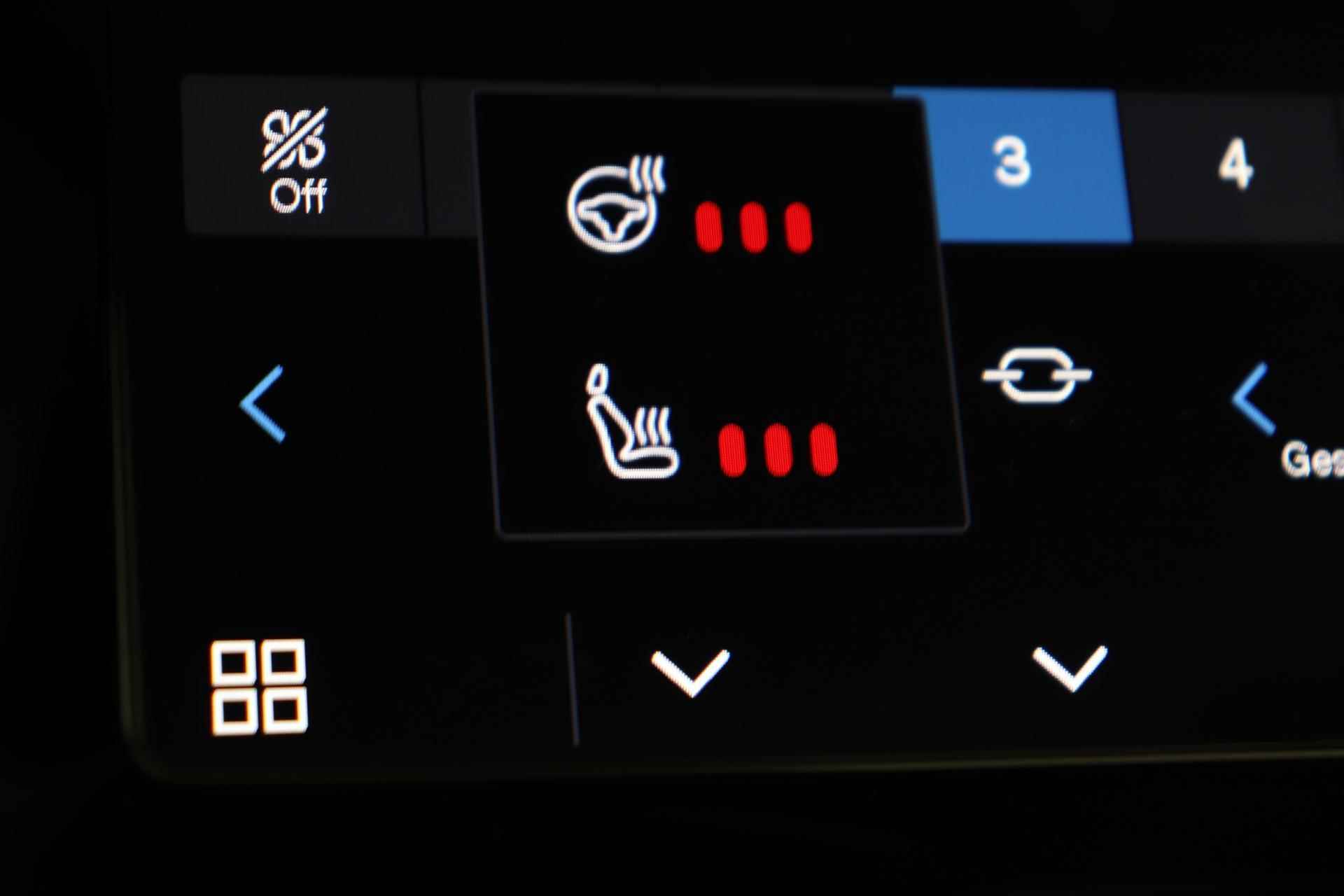 Volvo C40 RECHARGE TWIN ULTIMATE Climate Line, Extra Getint Glas & 20" Lichtmetalen Velgen - 75/125