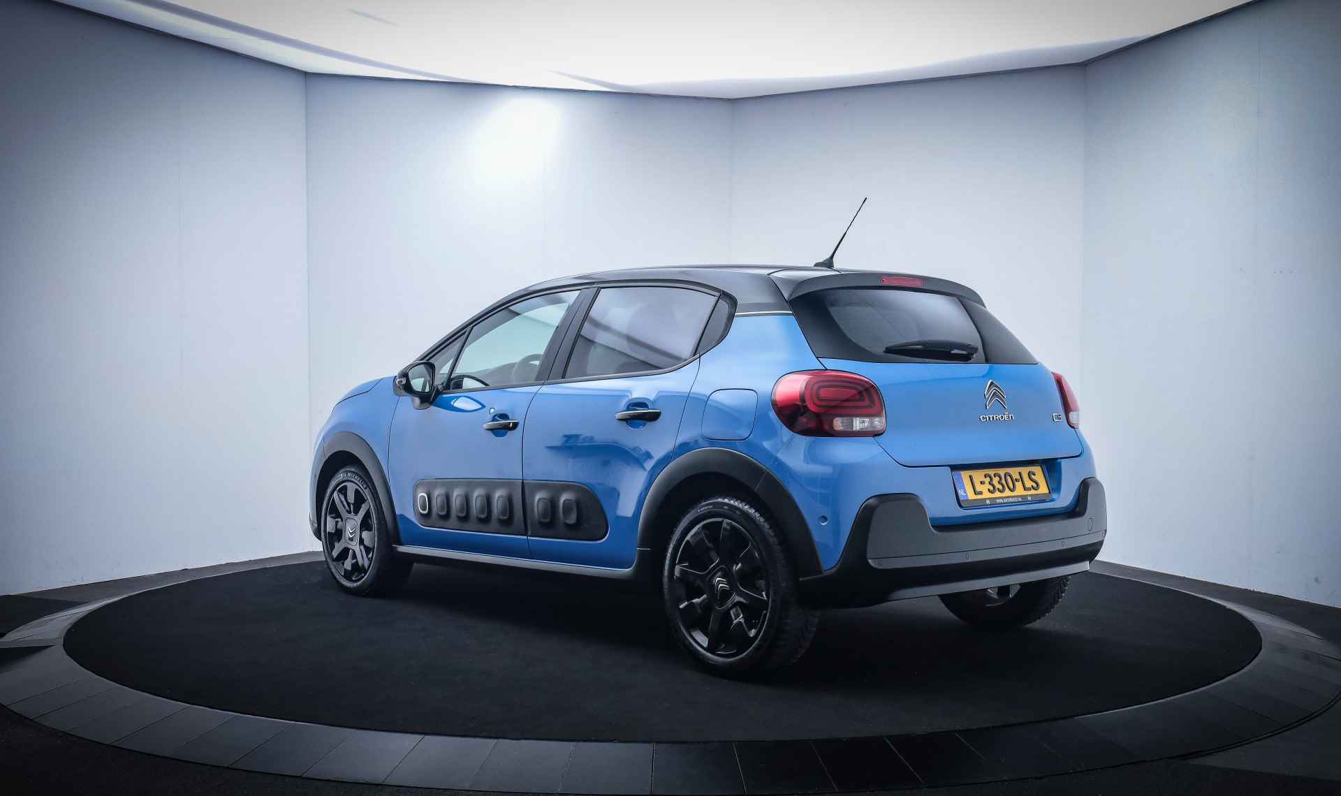 Citroën C3 1.2T Aut. S&S Feel NAVI/CAMERA/BLINDSPOT/CARPLAY/DAB/PDC V+A/LMV 17'' - 8/22