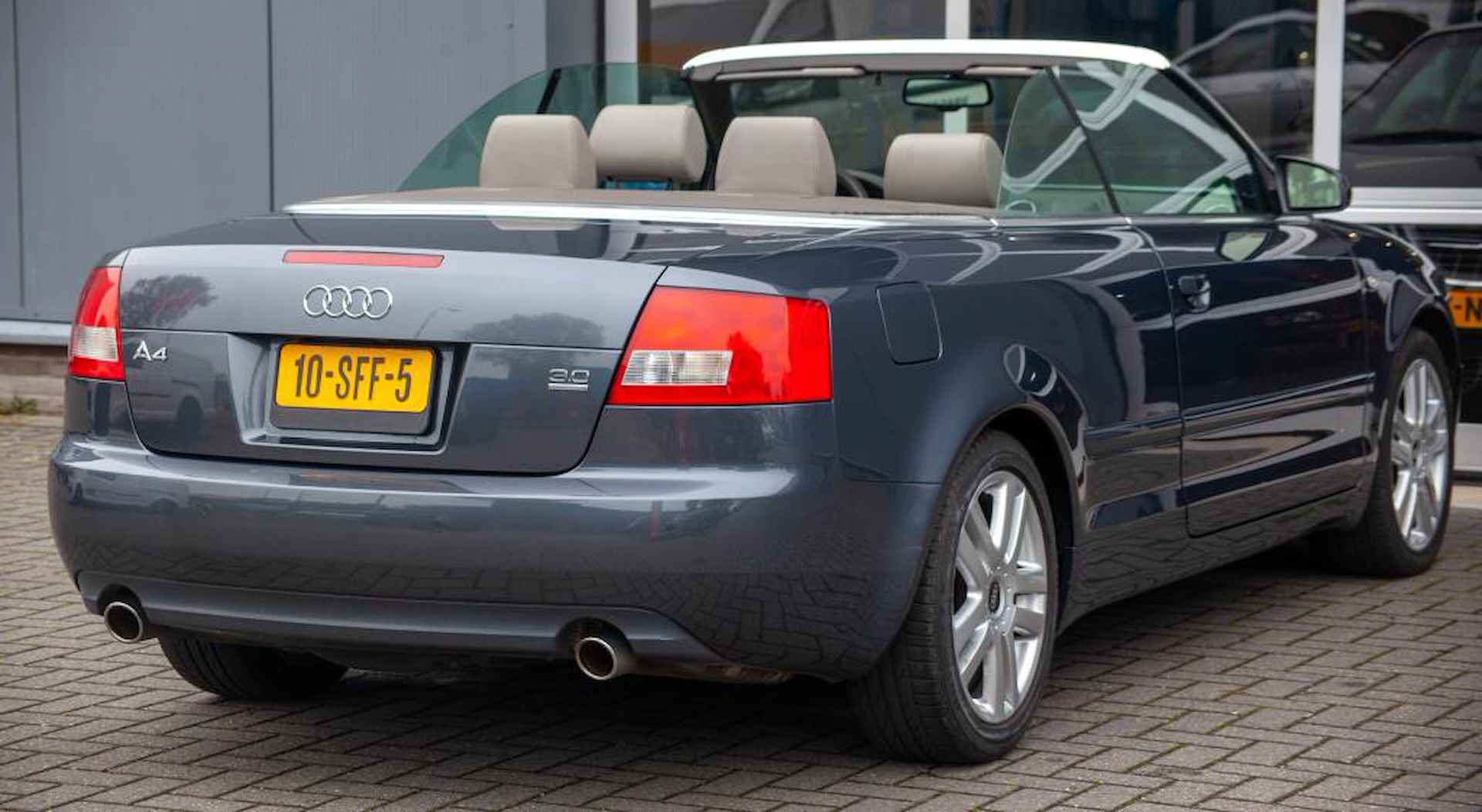 Audi A4 Cabriolet 3.0 V6 quattro - 7/13