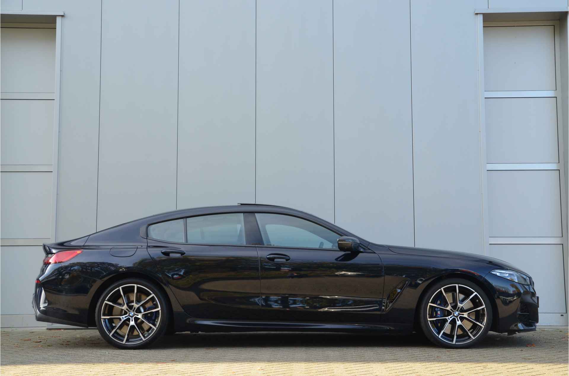 BMW 8 Serie Gran Coupé M850i xDrive High Executive Automaat / Panoramadak / Stoelventilatie / Laserlicht / Bowers & Wilkins / Night Vision / M sportstoelen/ Parking Assistant Plus - 10/42