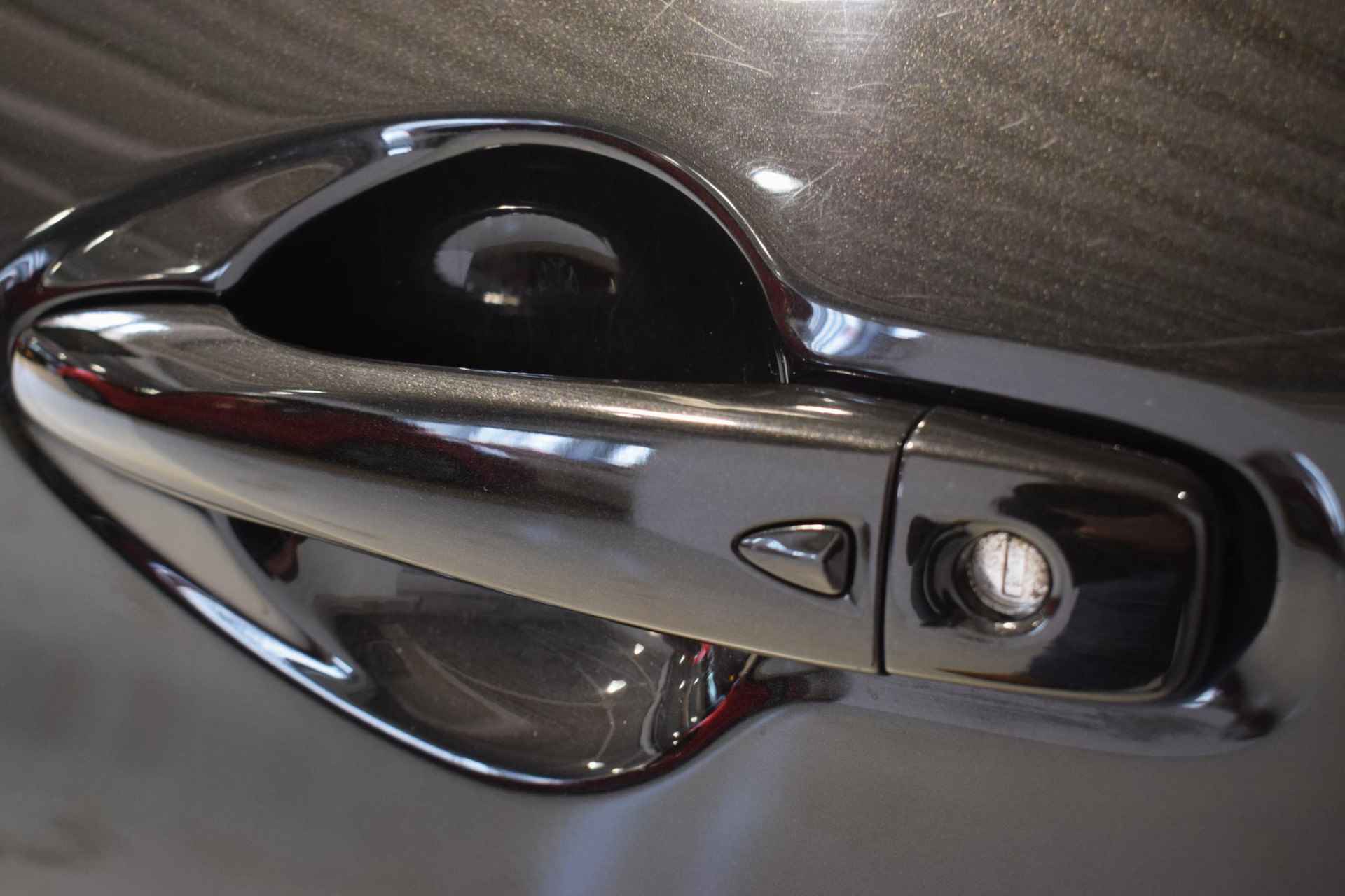 Nissan Qashqai 1.2 N-Connecta | 100% Onderhouden | Panoramadak | 360-Camera | Parkeersensoren | Navigatie | Cruise control | Focal speakerset | 18 inch lichtmetaal | - 6/41