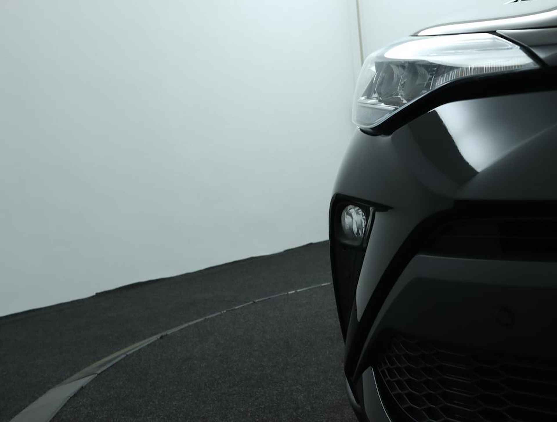 Toyota C-HR 2.0 Hybrid Style | Adaptive Cruise Control | Navigatie | Apple Carplay | Android Auto | Parkeersensoren | Achteruitrijcamera | Trekhaak | - 37/54