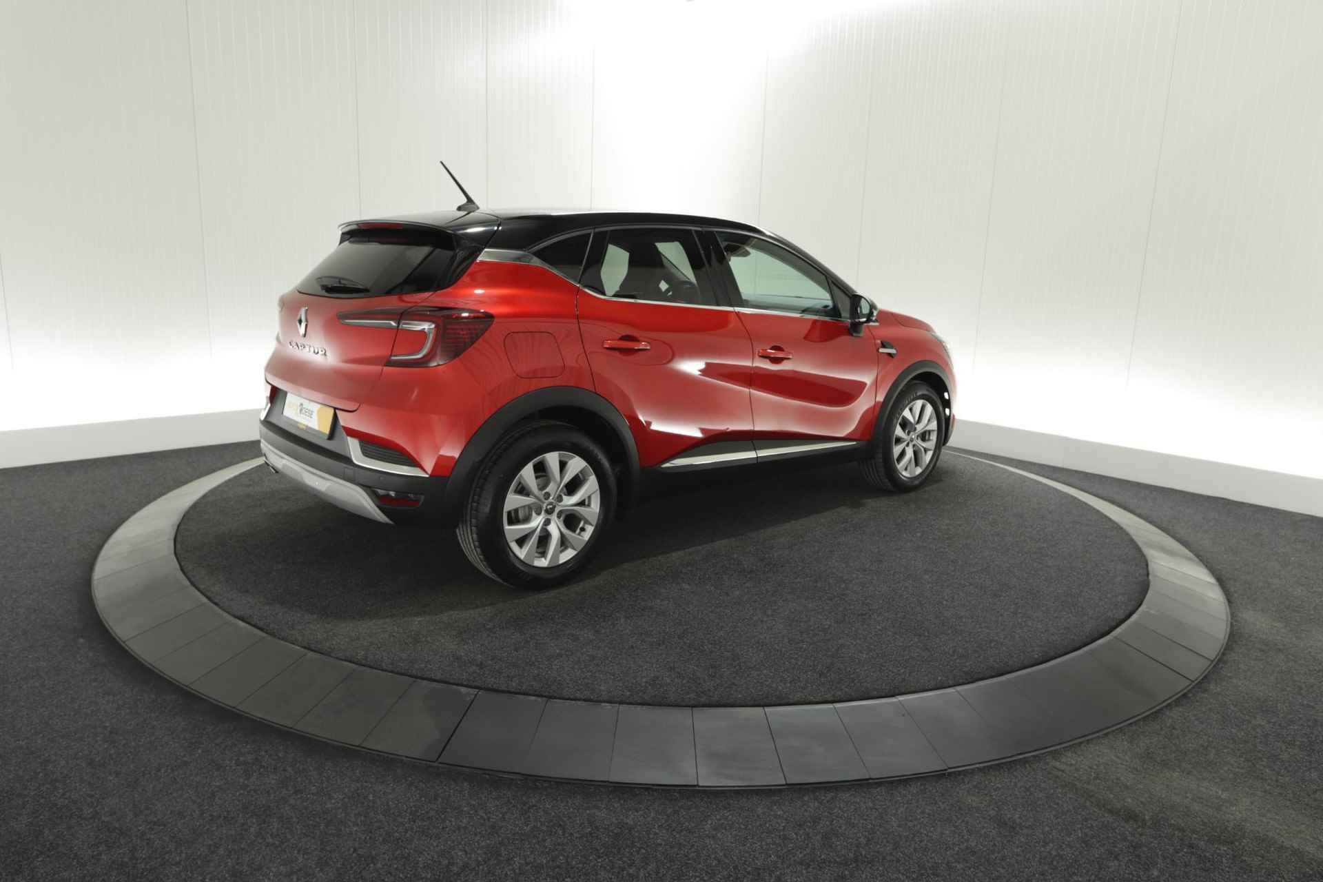 Renault Captur Mild Hybrid 140 Intens | 1e Eigenaar | Camera | Navigatie | Parkeersensoren - 6/77