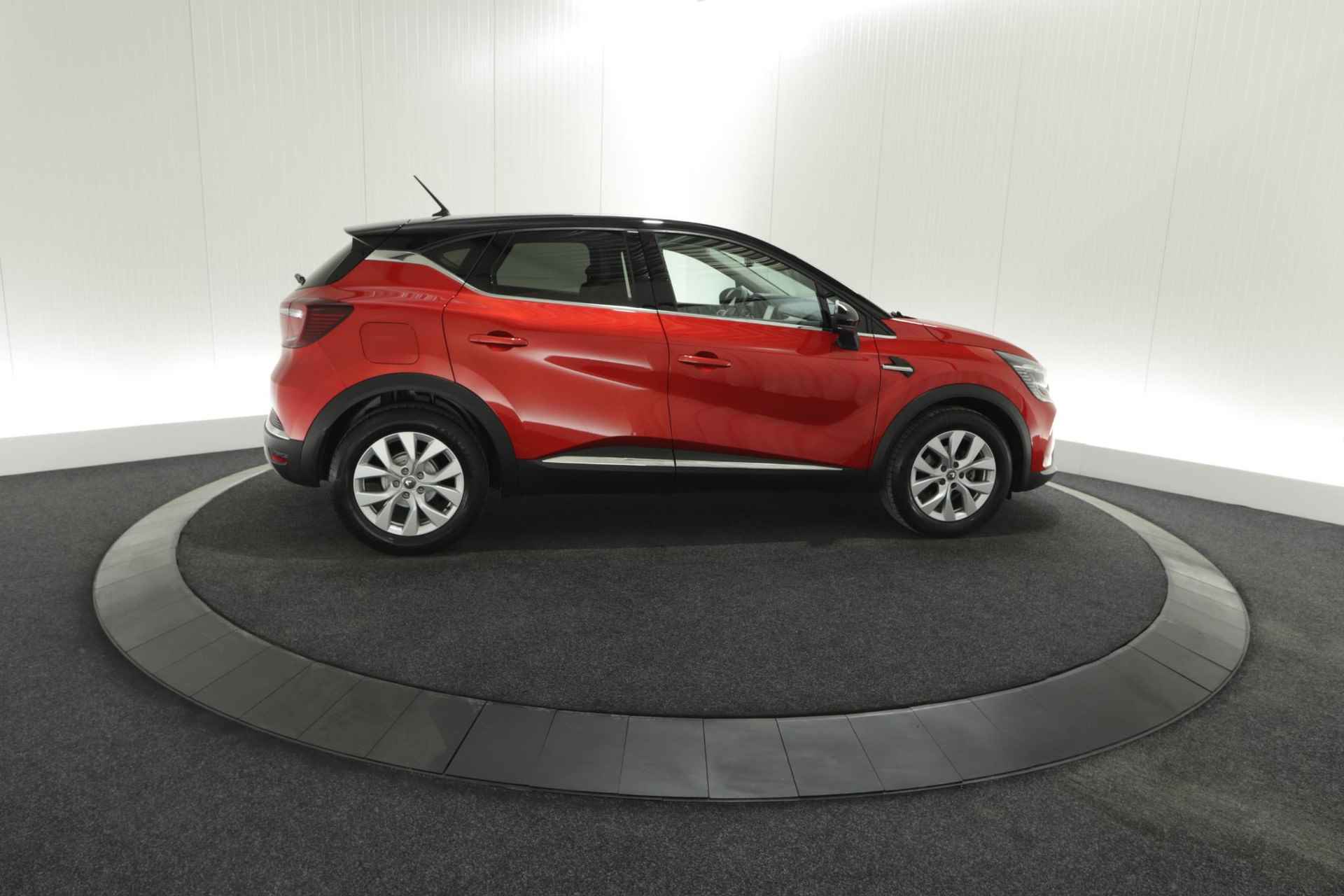 Renault Captur Mild Hybrid 140 Intens | 1e Eigenaar | Camera | Navigatie | Parkeersensoren - 9/77