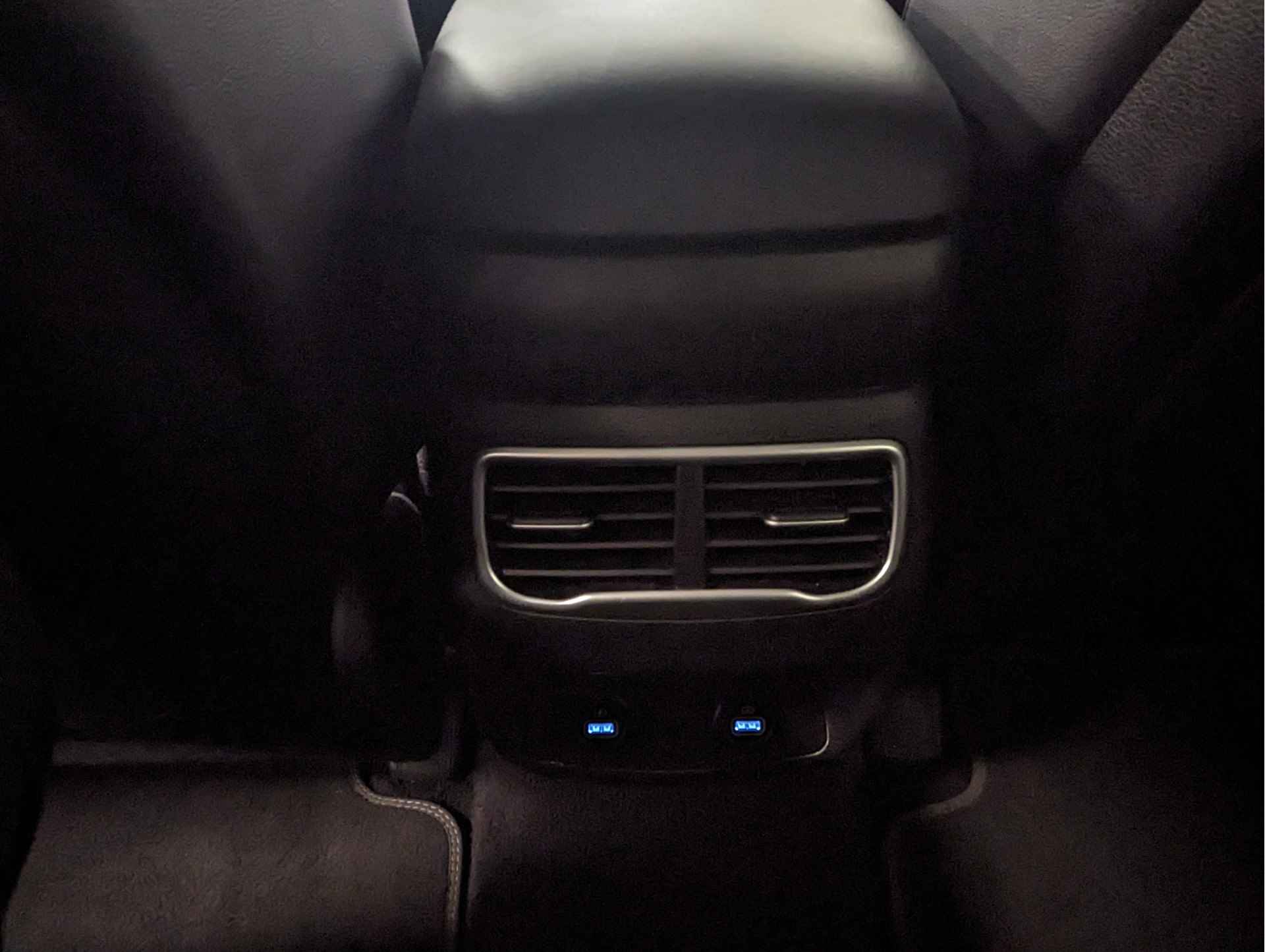 Hyundai Santa Fe 1.6 T-GDI HEV Comfort Smart 7p. 7-Persoons | Lederen Bekleding | Parkeercamera - 24/48