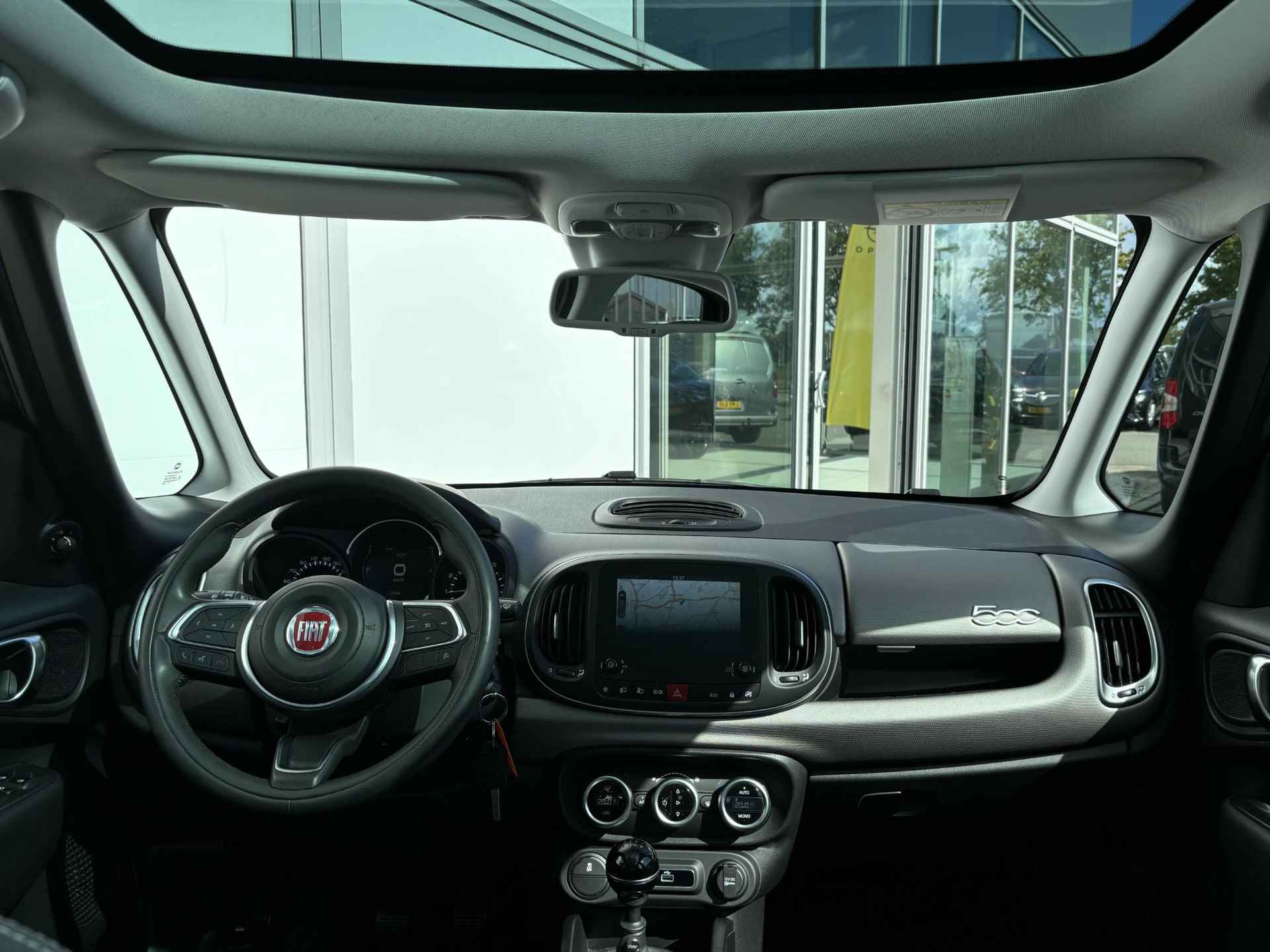 Fiat 500 L 105PK LOUNGE | PANORAMADAK | NAVIGATIE | CAMERA | CLIMATE CONTROL | PARKEERSENSOREN | LICHTMETALEN VELGEN - 4/29