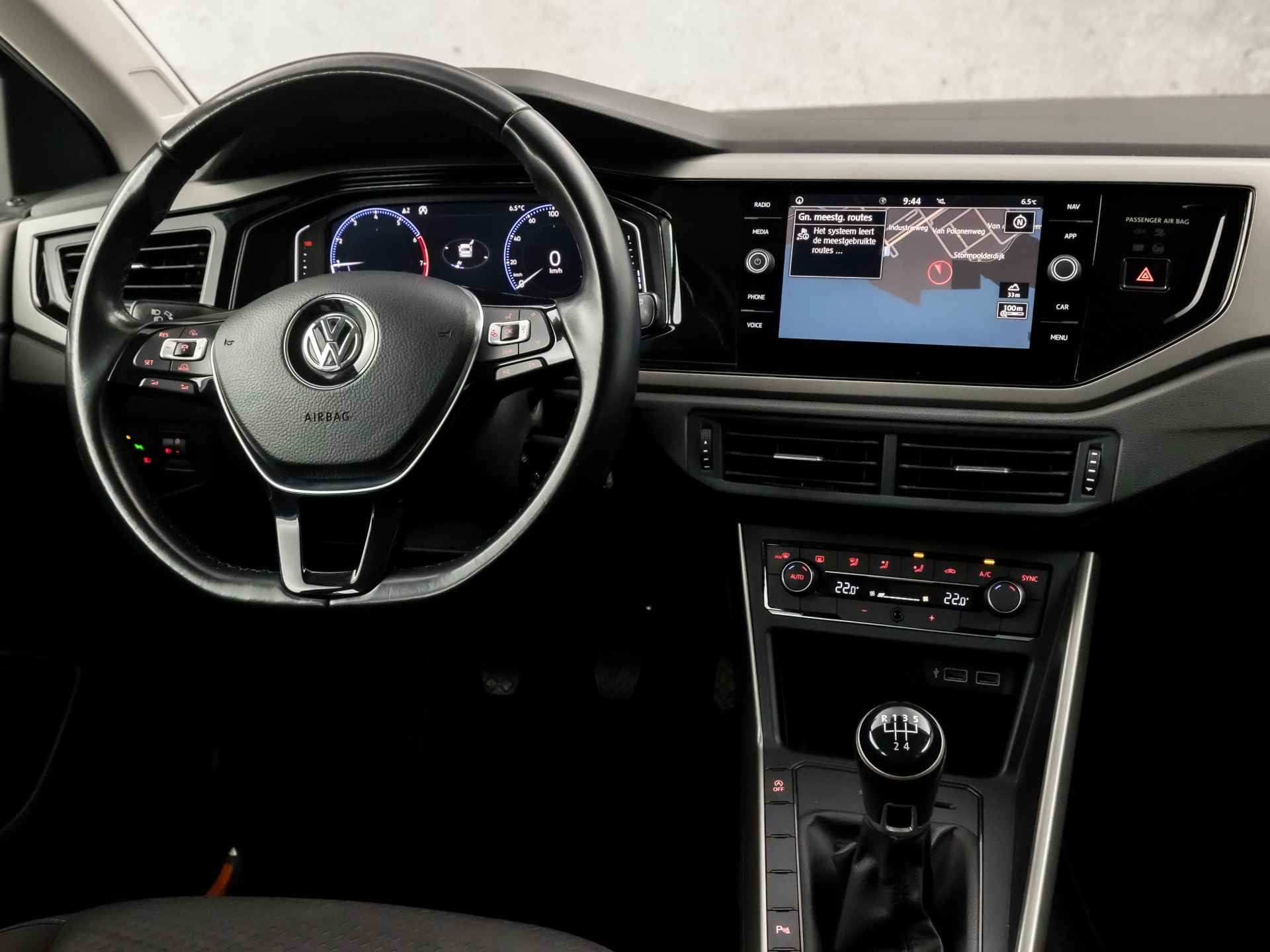 Volkswagen Polo 1.0 TSI Sportline (DIGITAL COCKPIT, GROOT NAVI, CLIMATE, LM VELGEN, SPORTSTOELEN, ADAPTIVE CRUISE, PARKEERSENSOREN, NIEUWSTAAT) - 7/32