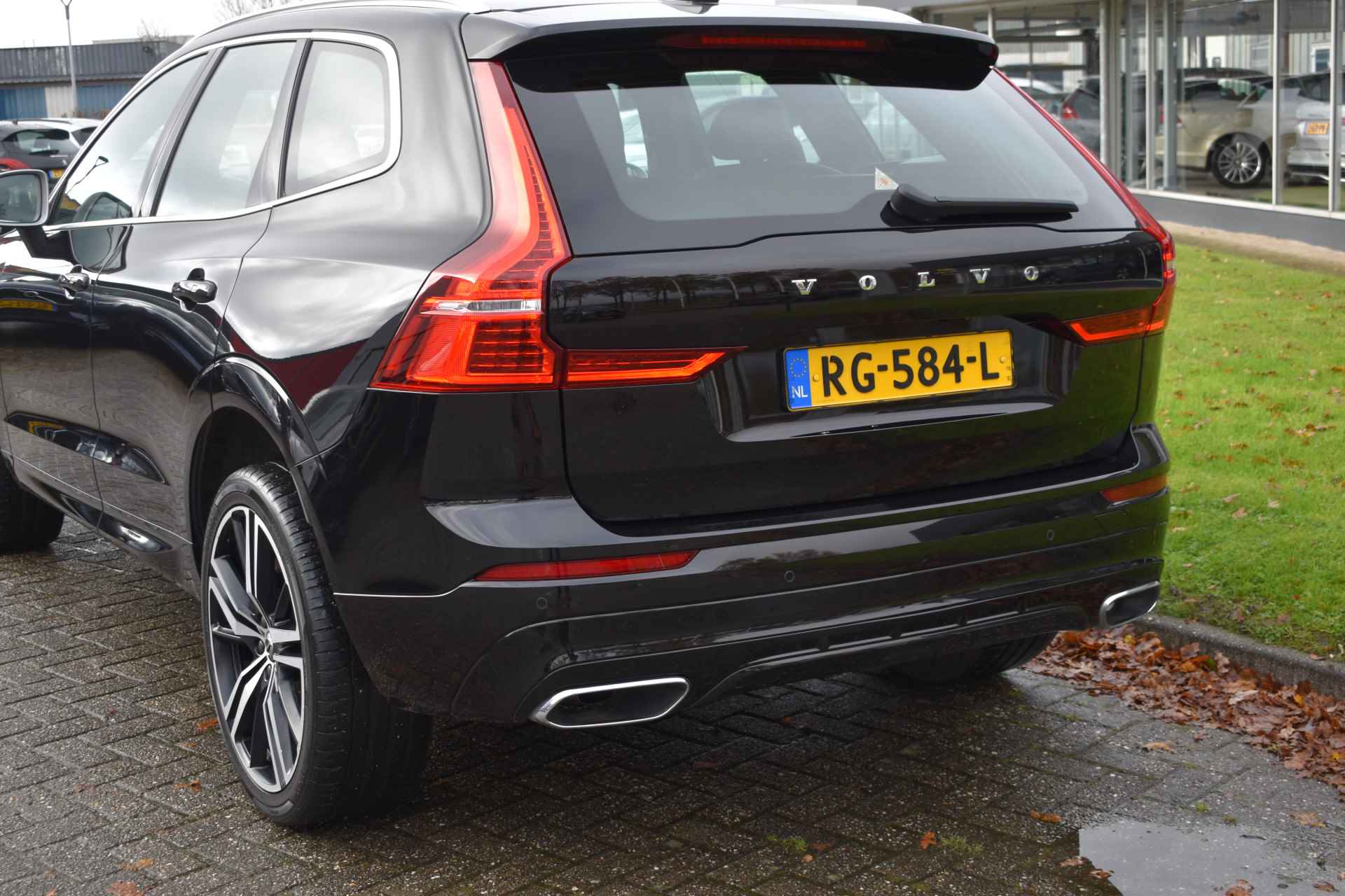 Volvo XC60 D4 190PK Automaat AWD R-Design | B&W | Trekhaak | 360 Camera | ACC | Blis | Panodak | 21"LMV | Luchtvering - 12/48