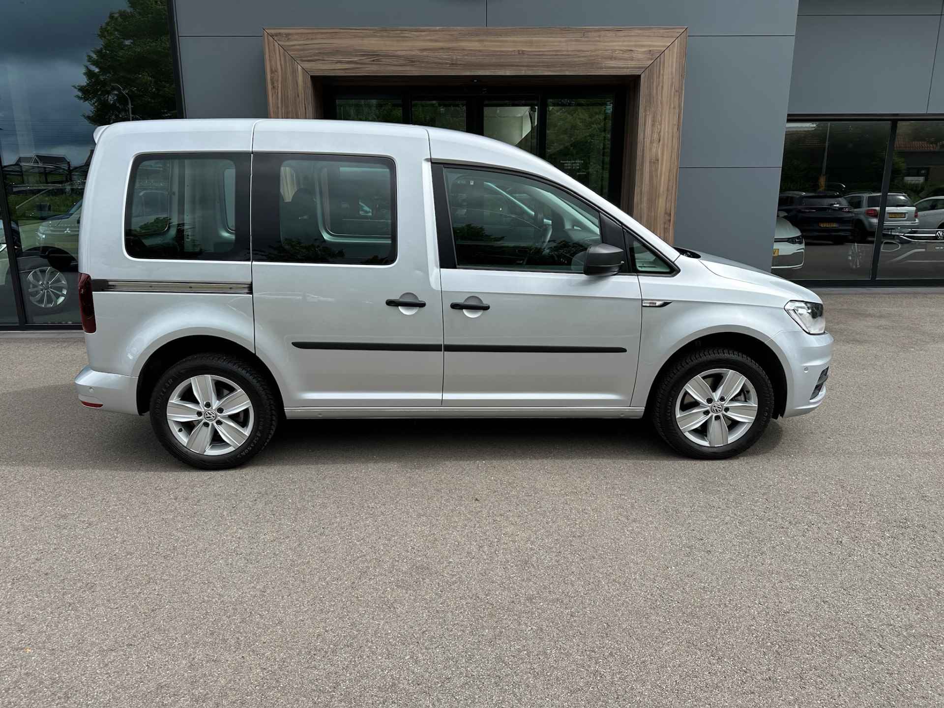 Volkswagen Caddy 1.4 TSI 125pk DSG Trendline | Unieke km. | Xenon | Navi | Cruise | Rijklaar incl. 1 jaar Bovag garantie - 2/26