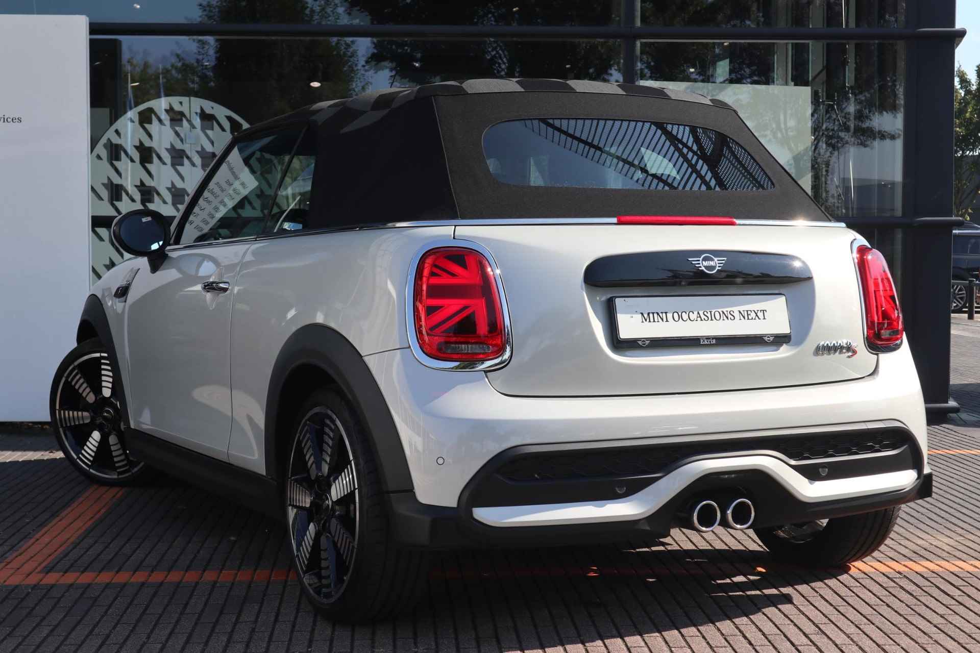 MINI Cabrio 2.0 Cooper S Sidewalk Edition - 3/25