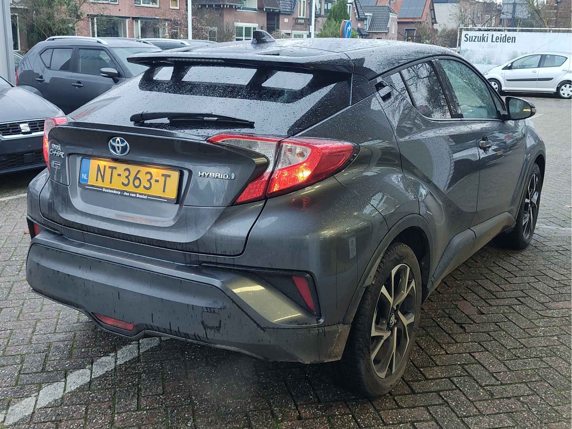 Toyota C-HR 1.8 HYBRID BI-TONE Adaptive Cruise | Navi | Stoelverwarming - 4/25