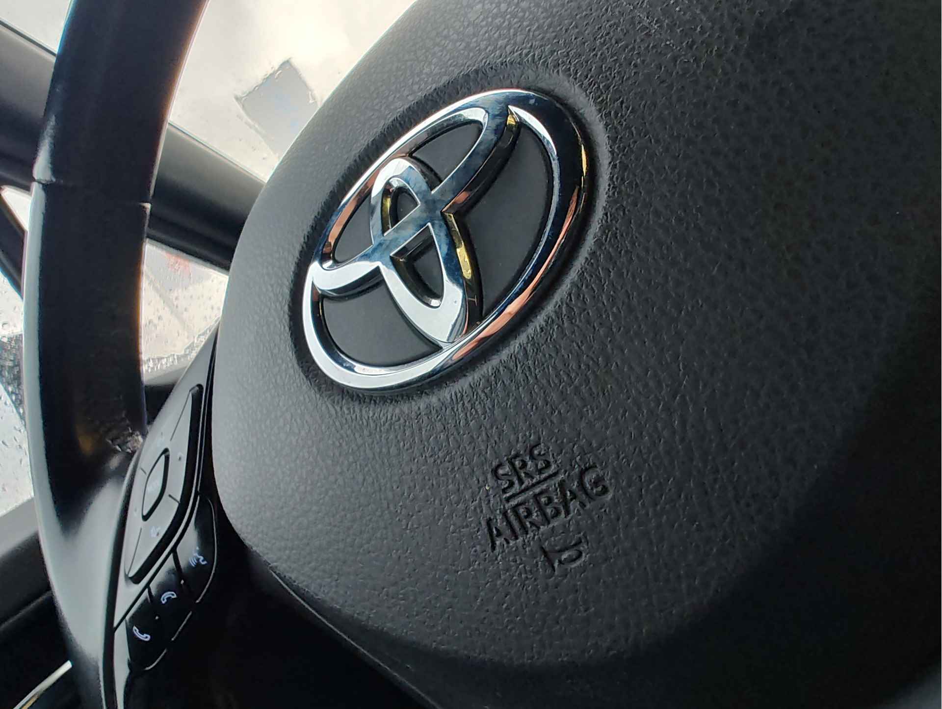 Toyota C-HR 1.8 HYBRID BI-TONE Adaptive Cruise | Navi | Stoelverwarming - 19/25